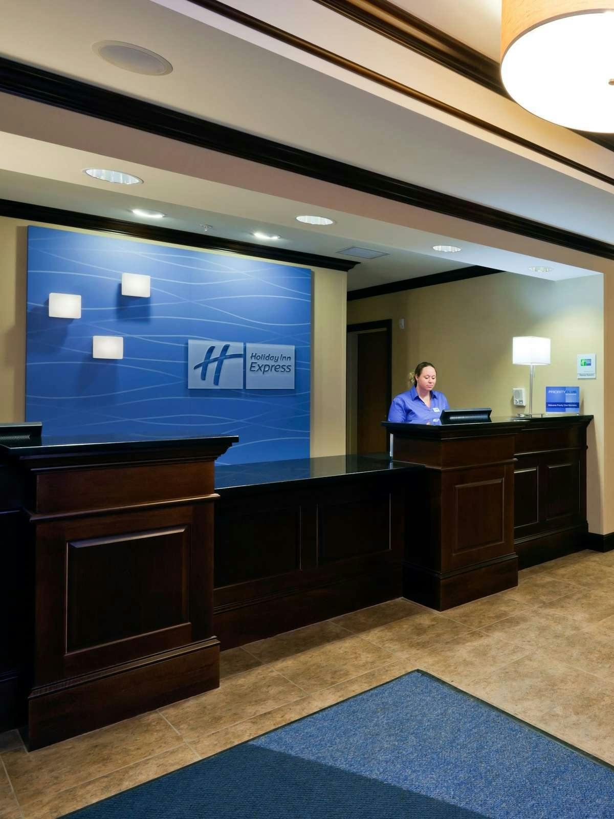 Hotel Holiday Inn Express Washington Court House photo 4