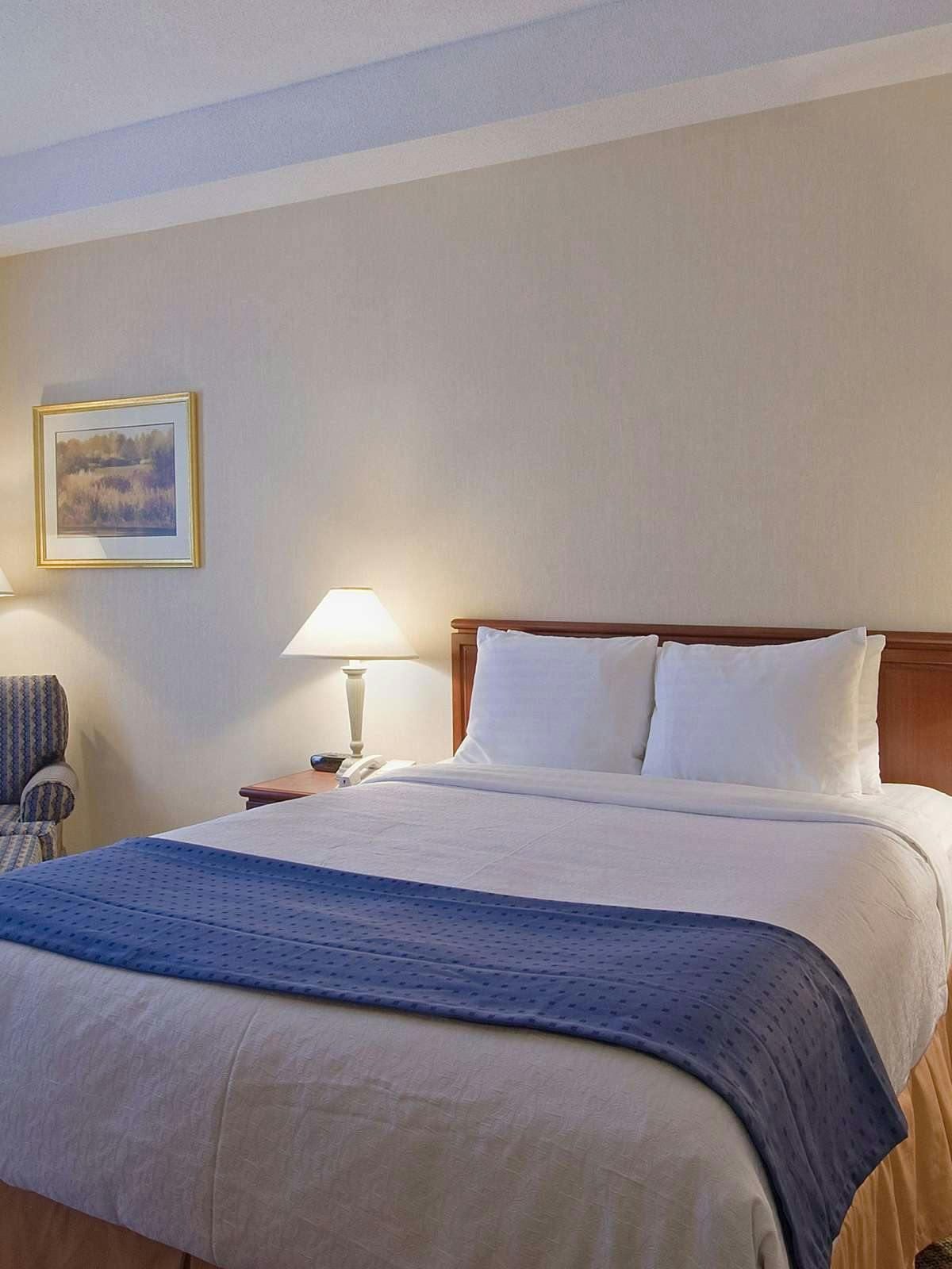 Hotel Holiday Inn Express Toronto North York photo 1