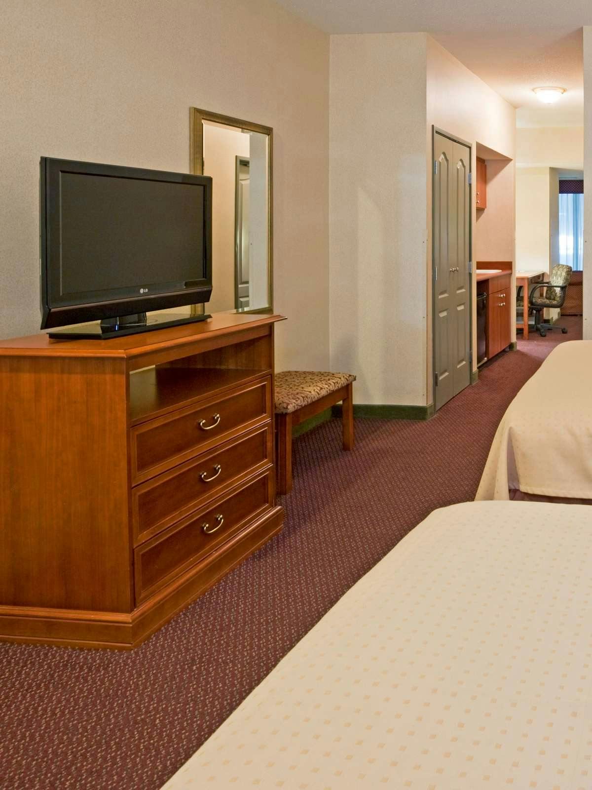 Hotel Holiday Inn Hotel & Suites Madison West photo 2