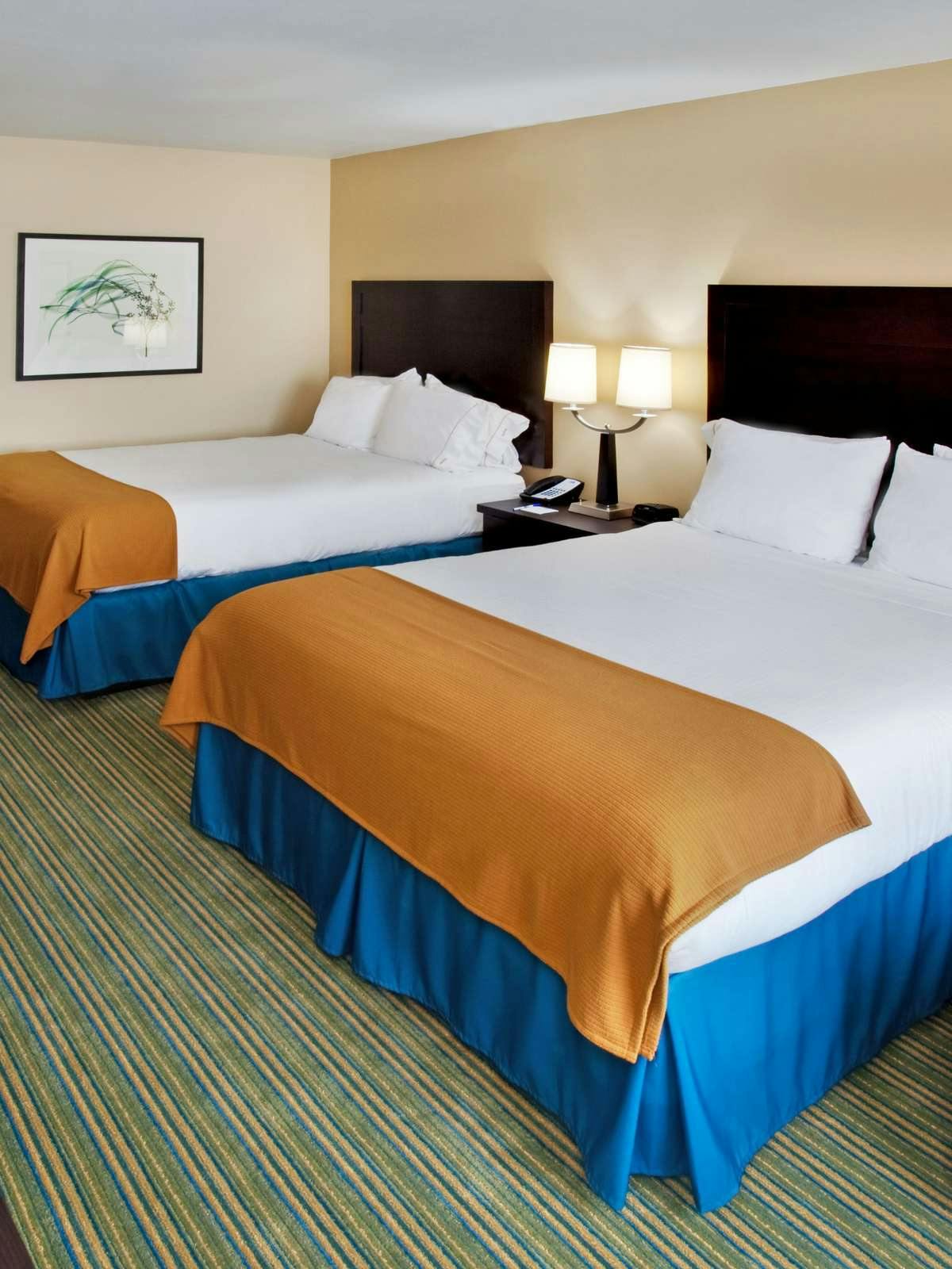 Hotel Holiday Inn Express Waterloo photo 1