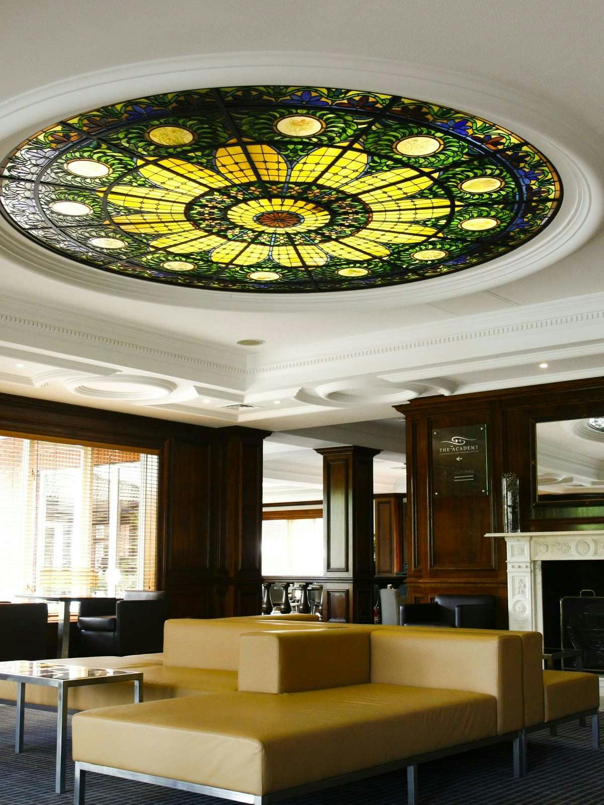 Hotel Holiday Inn Guildford photo 2