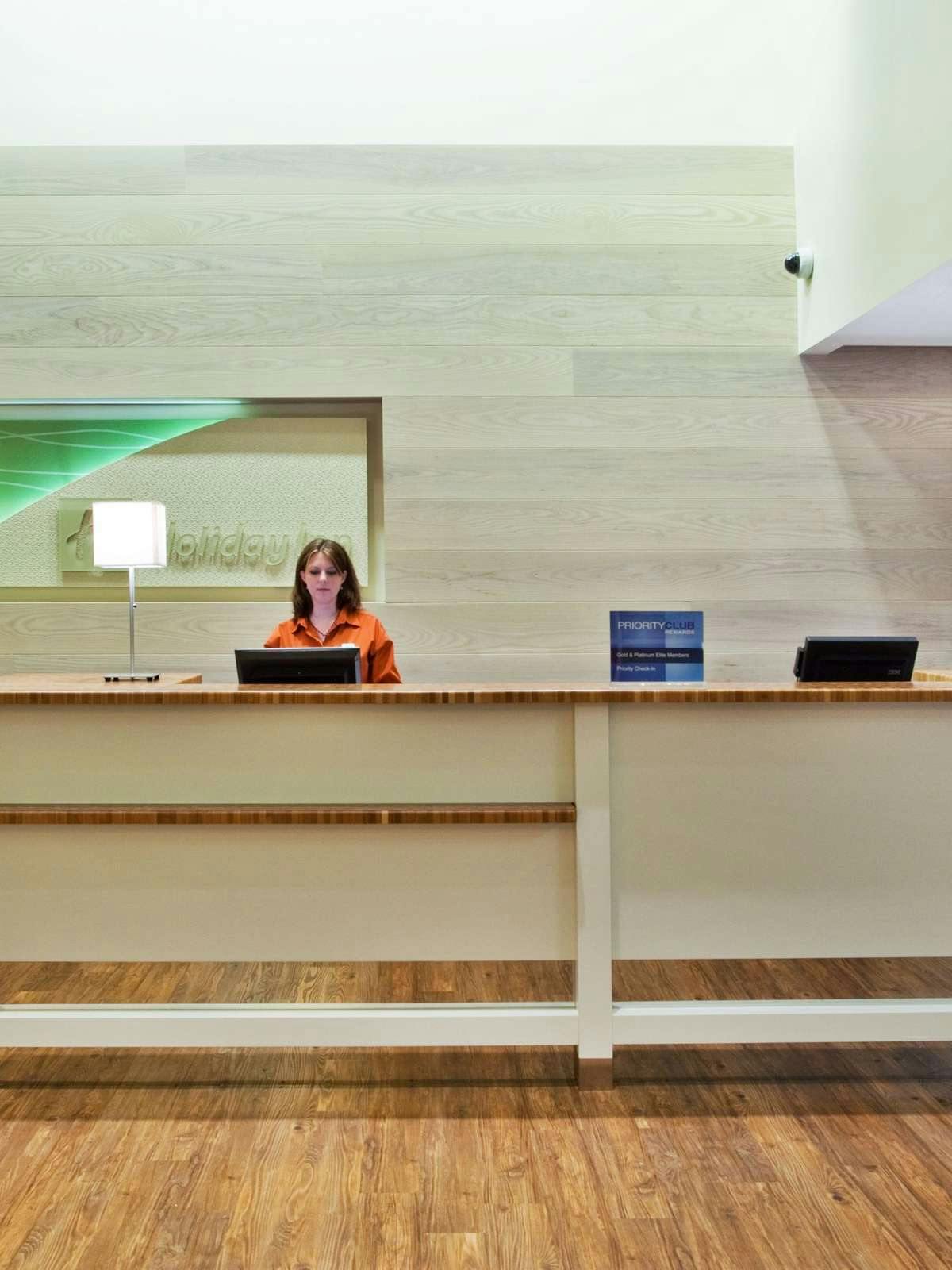 Hotel Holiday Inn Gwinnett Center photo 4