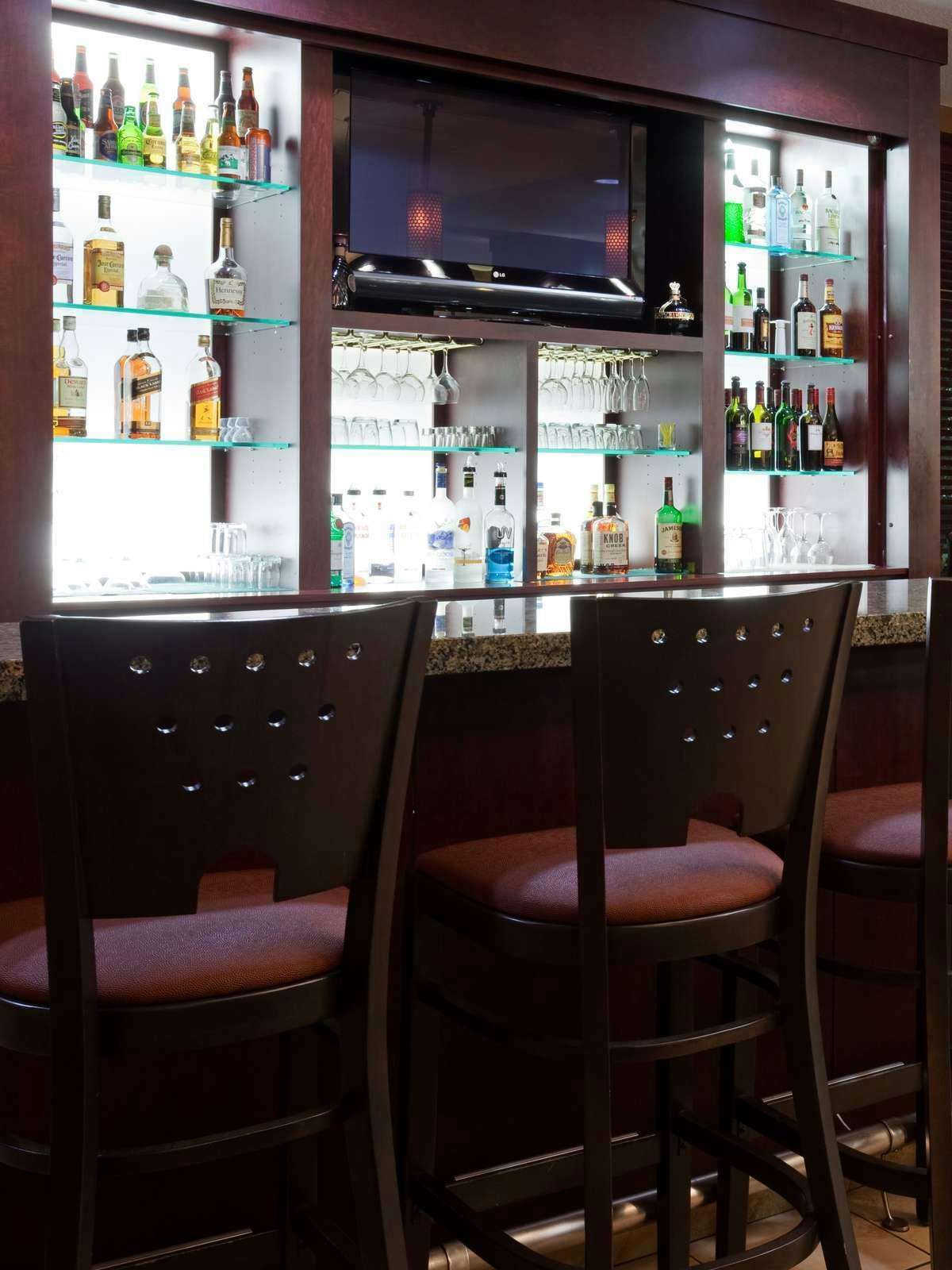 Holiday Inn Hotel & Suites Green Bay Stadium, an IHG Hotel