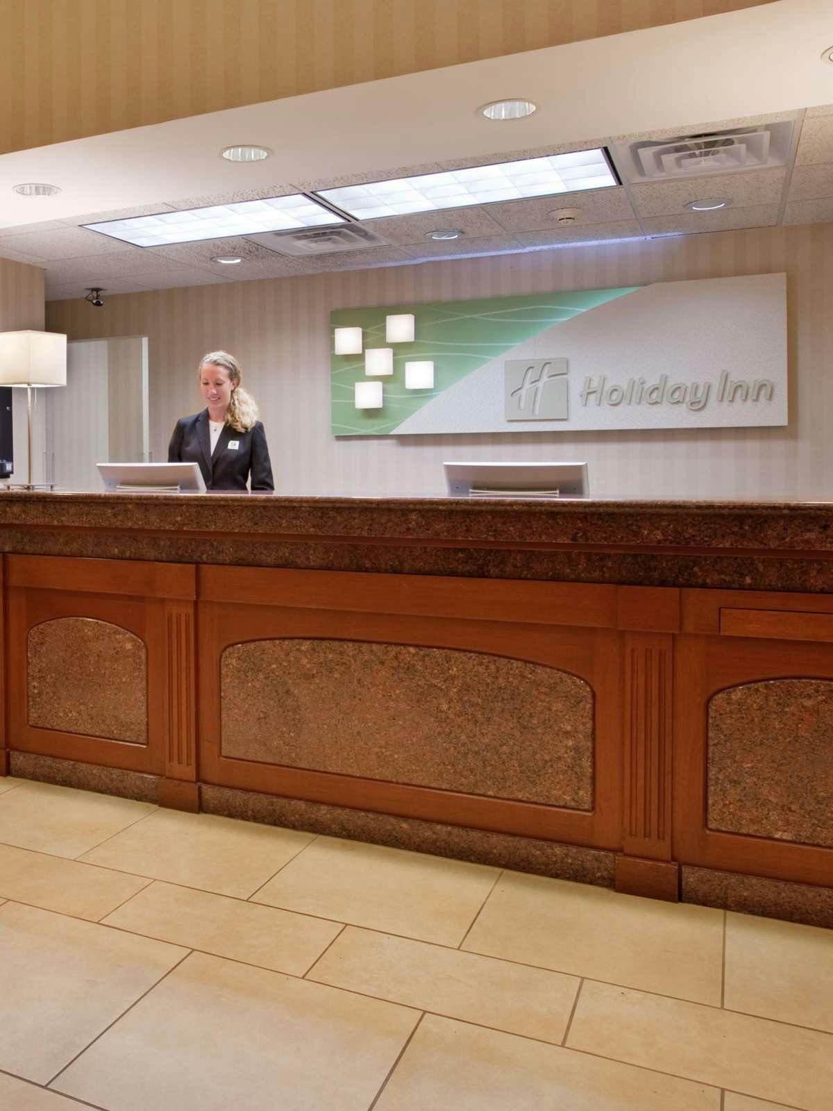 Hotel Holiday Inn Hotel & Suites Overland Park Convention Center photo 5