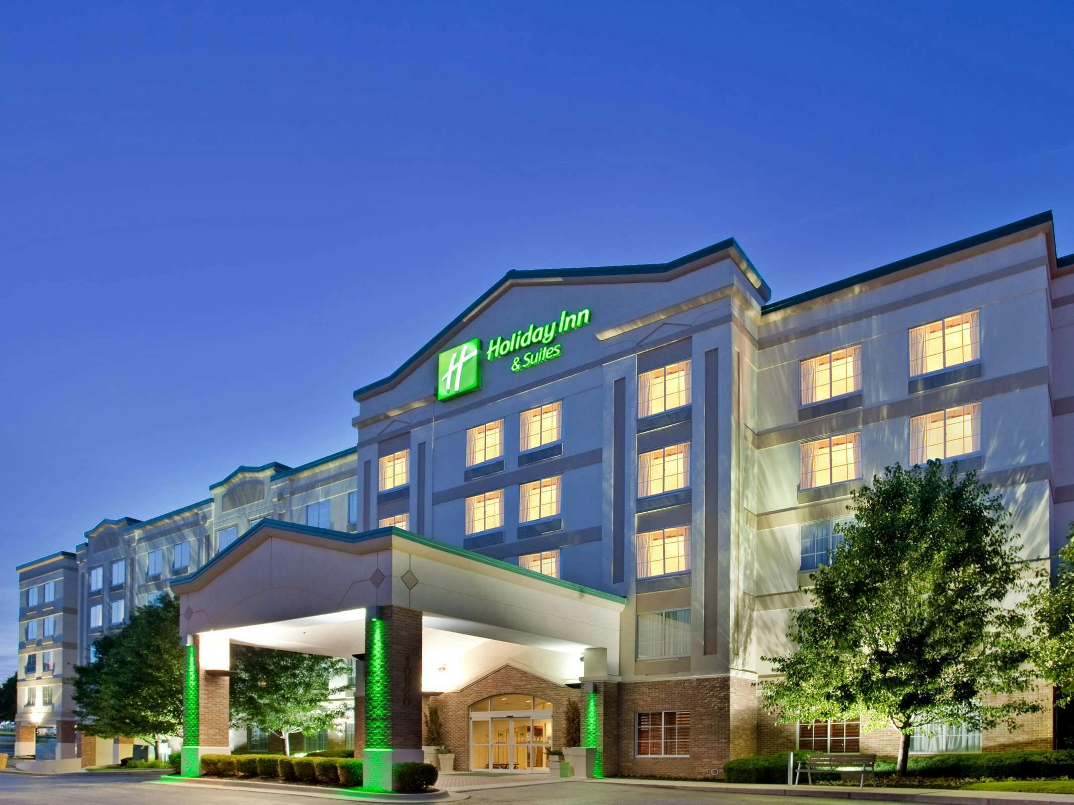 Holiday Inn Hotel & Suites Overland Park Convention Center