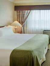 Hotel Holiday Inn Hotel & Suites Oakville @ Bronte photo 1