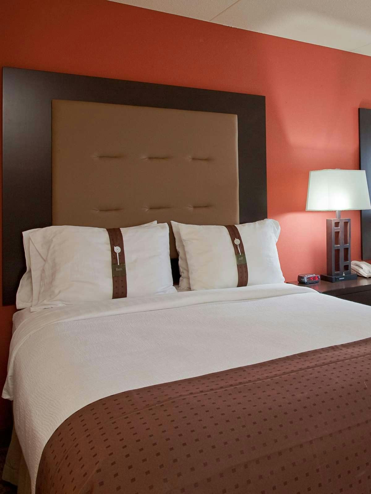 Hotel Holiday Inn Pensacola photo 1