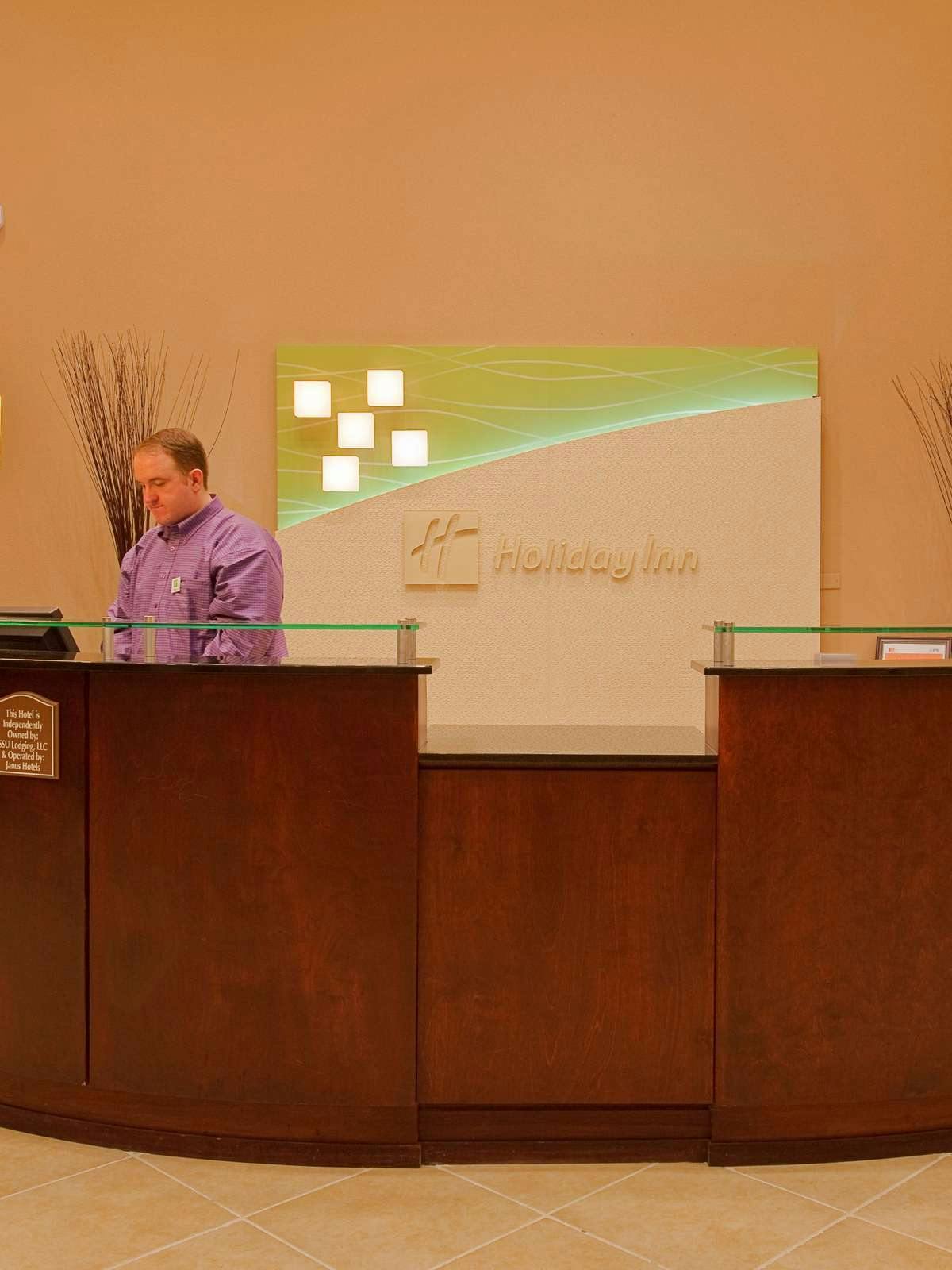 Hotel Holiday Inn Pensacola photo 4