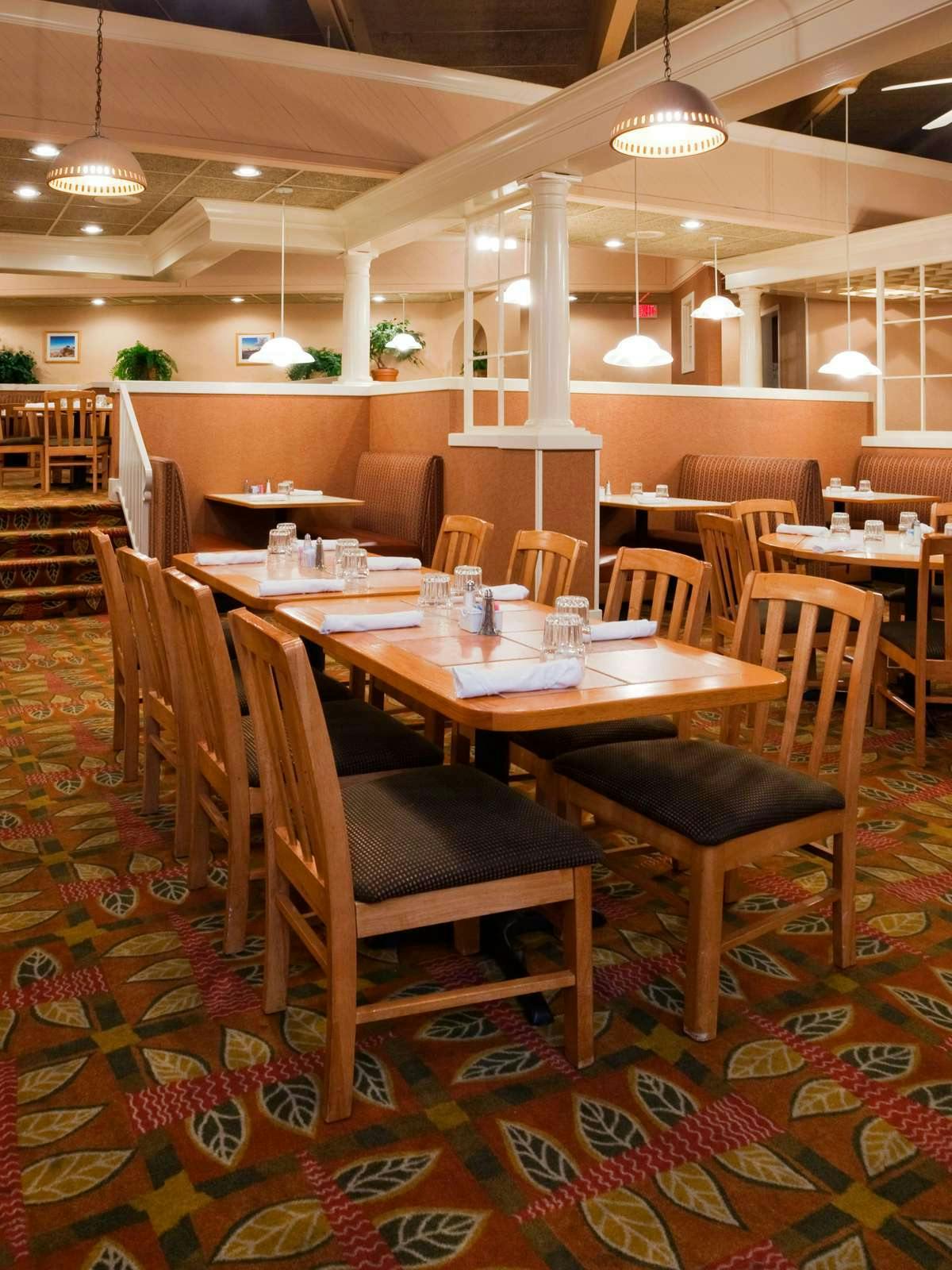 Hotel Holiday Inn Hotel & Suites St. Cloud photo 4