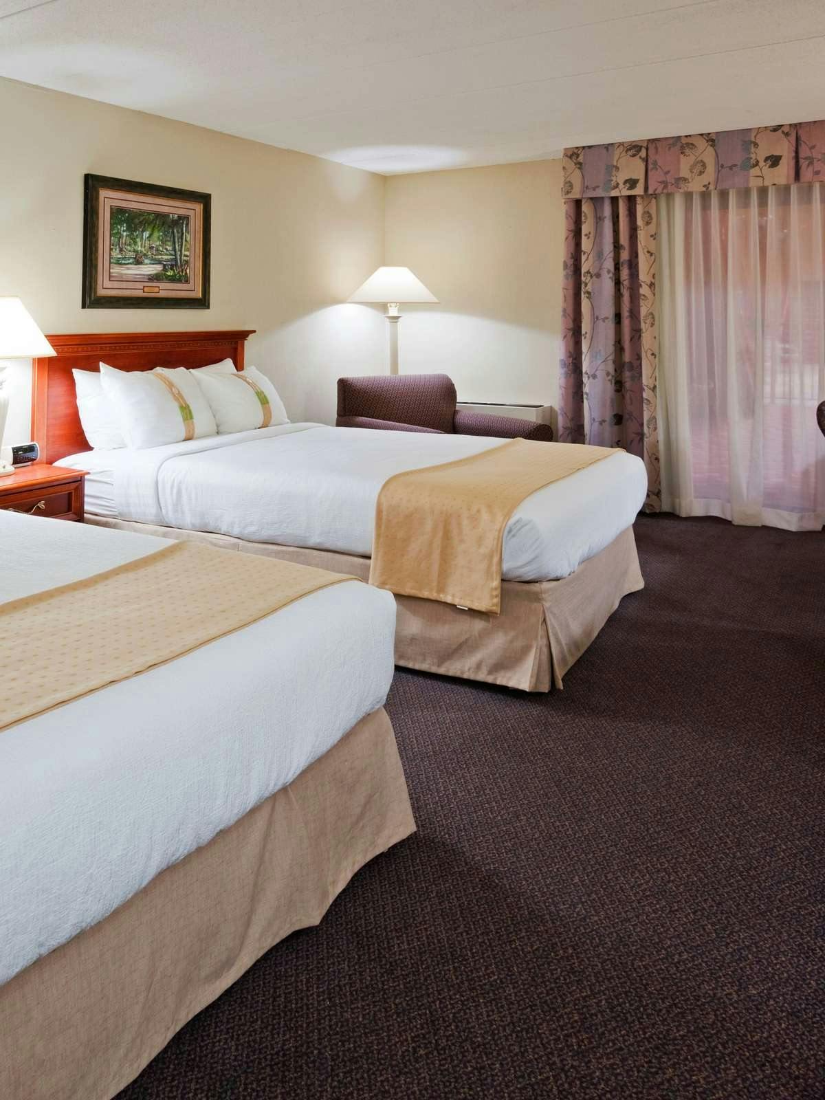 Hotel Holiday Inn Hotel & Suites St. Cloud photo 1