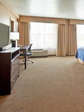 Hotel Holiday Inn Hotel & Suites PHX photo 3