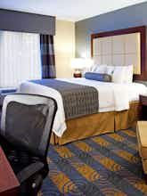 Hotel Holiday Inn Hotel & Suites Stockbridge photo 1