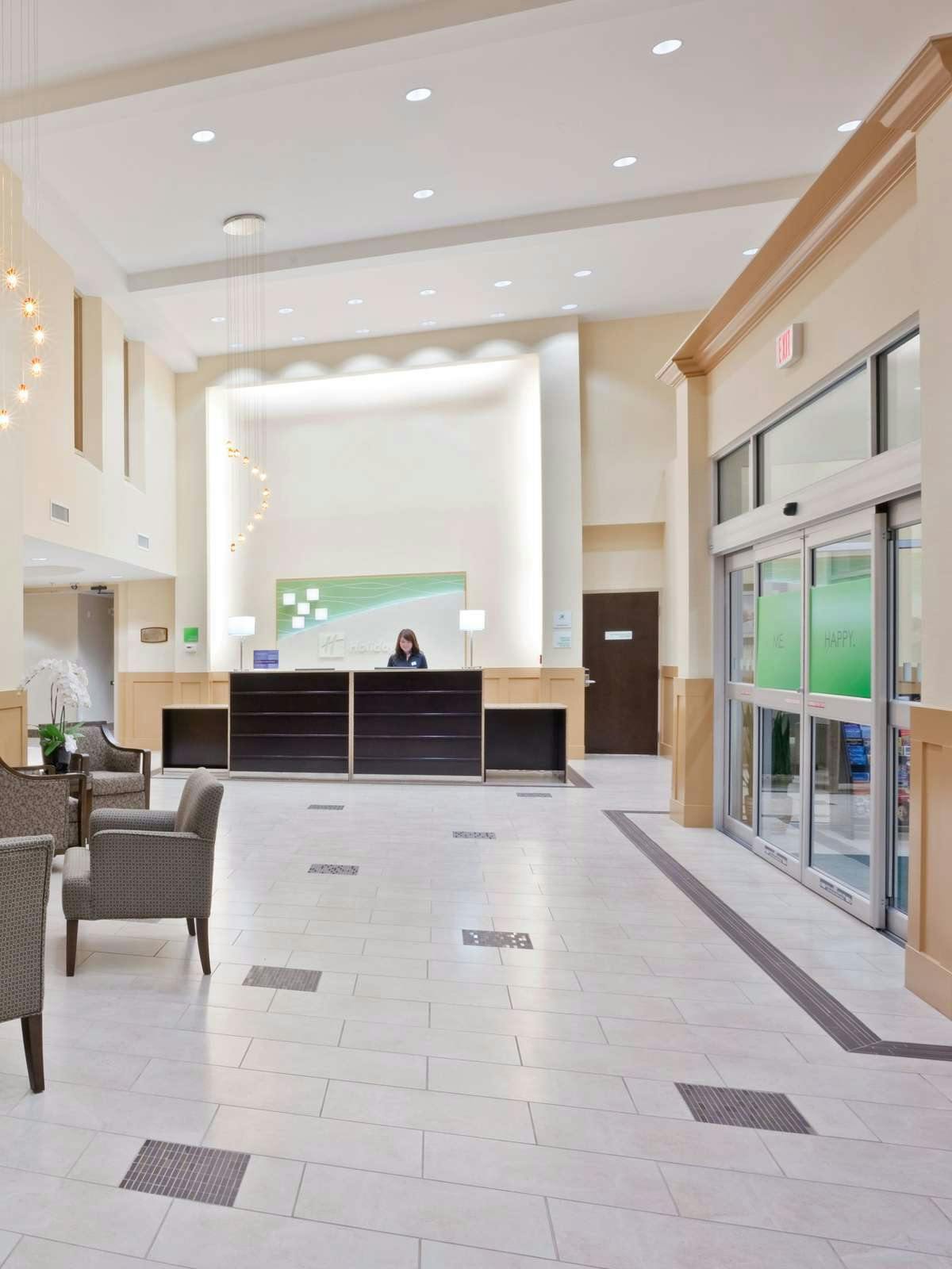 Hotel Holiday Inn Hotel & Suites Surrey East Cloverdale photo 4