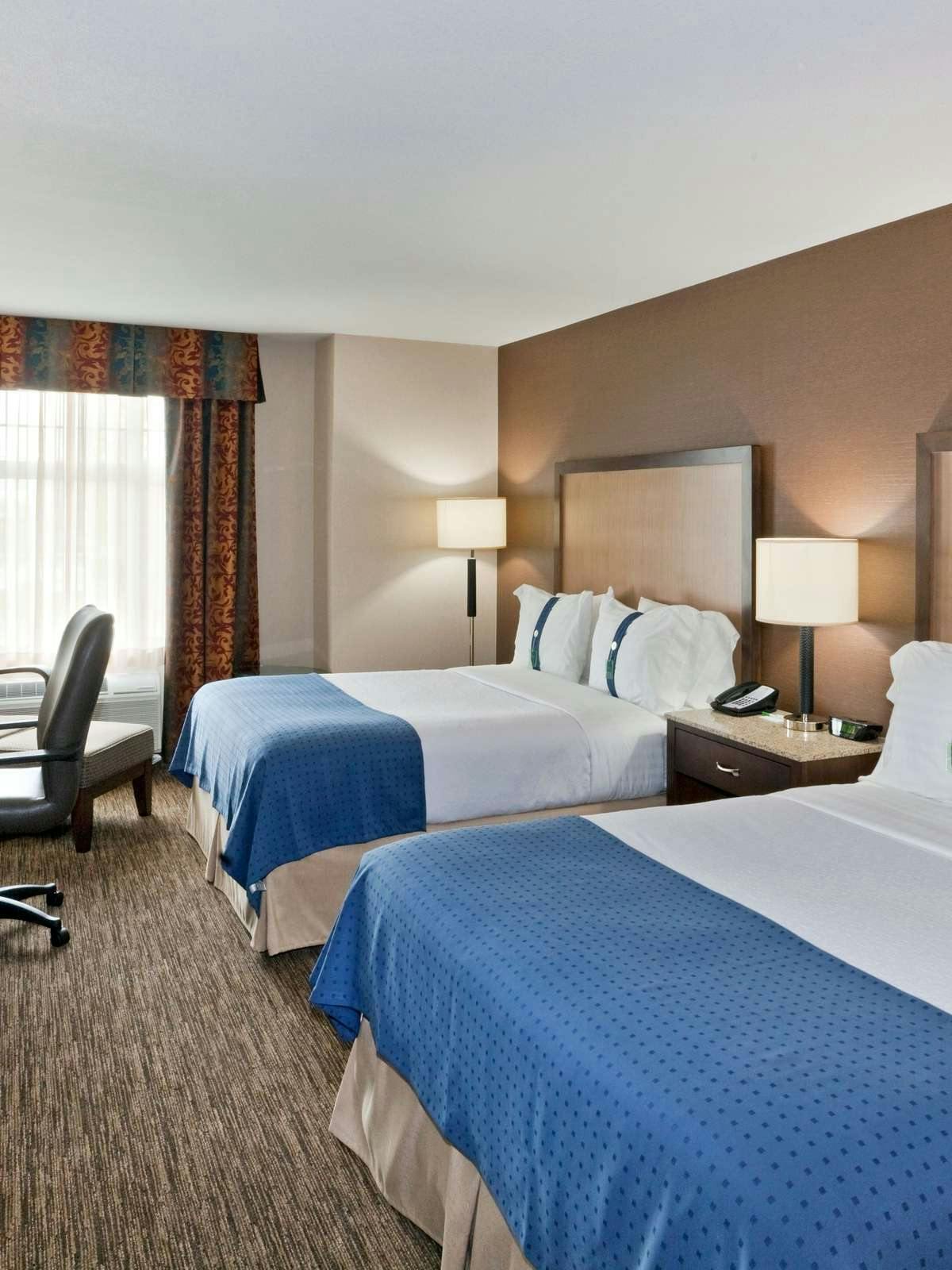 Hotel Holiday Inn Hotel & Suites Surrey East Cloverdale photo 1