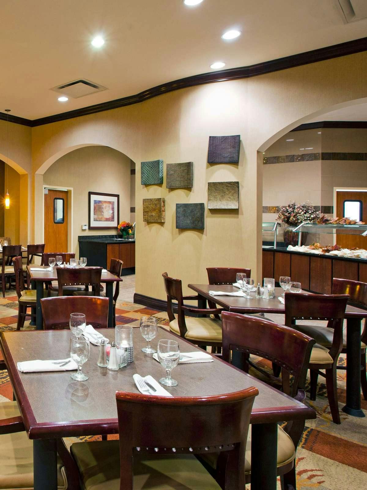 Hotel Holiday Inn Hotel & Suites Tallahassee Conference Center North photo 4