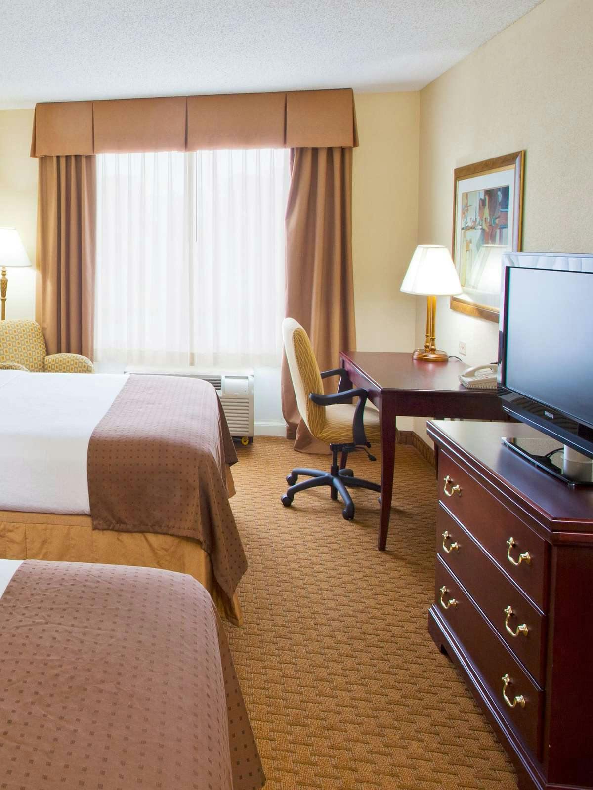 Hotel Holiday Inn Hotel & Suites Tallahassee Conference Center North photo 2