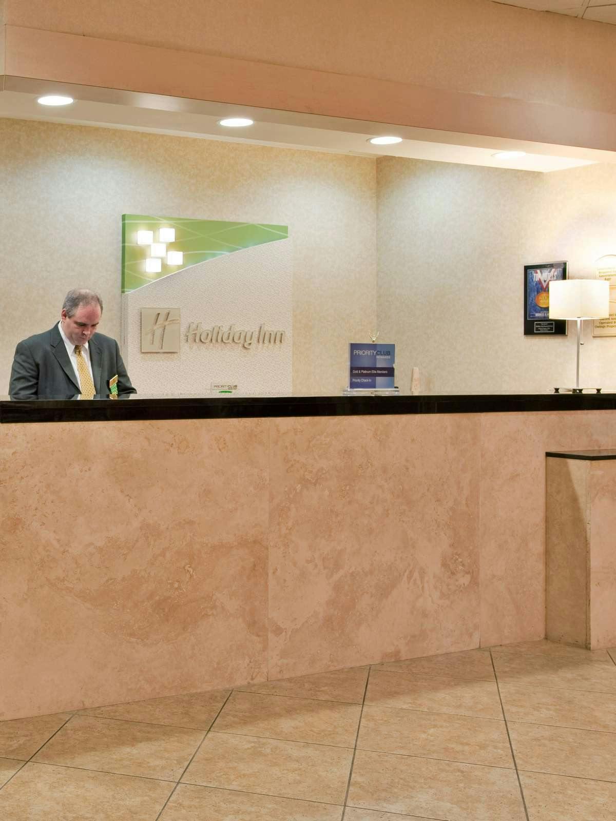 Hotel Holiday Inn Huntsville Research Park photo 3