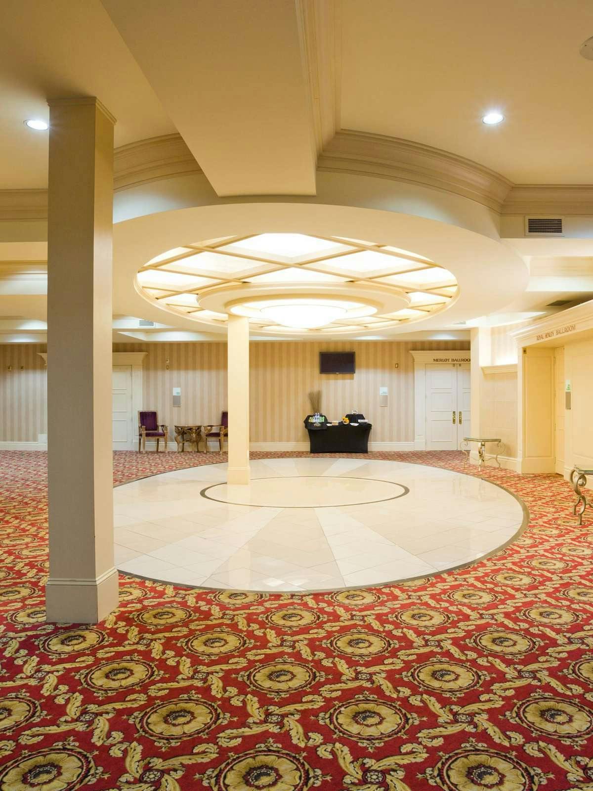 Hotel Holiday Inn Hotel & Suites St. Catharines Conf Ctr photo 4