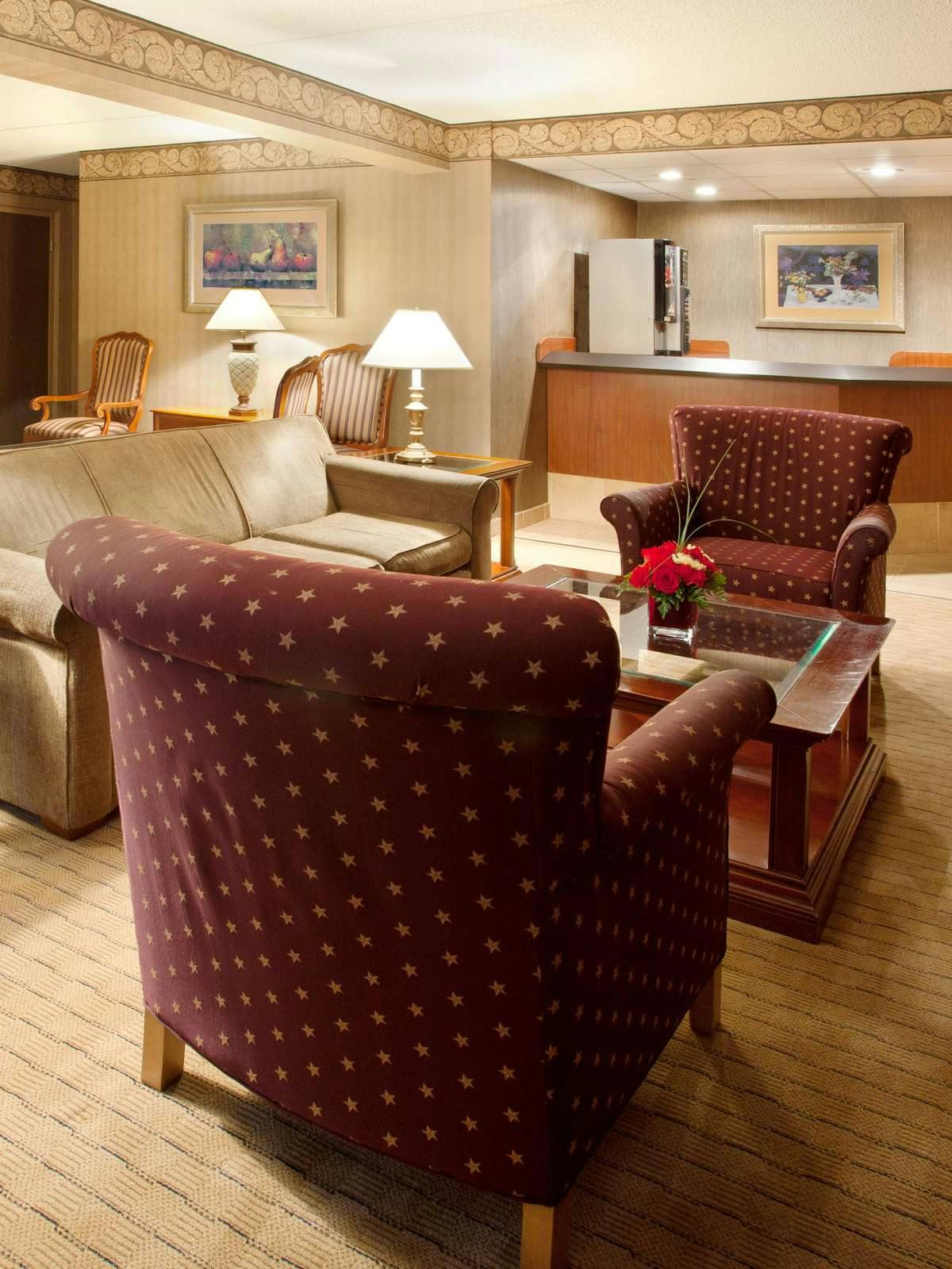 Hotel Holiday Inn Independence photo 2