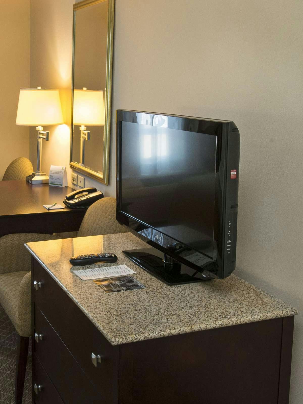 Hotel Holiday Inn Kansas City Airport photo 2