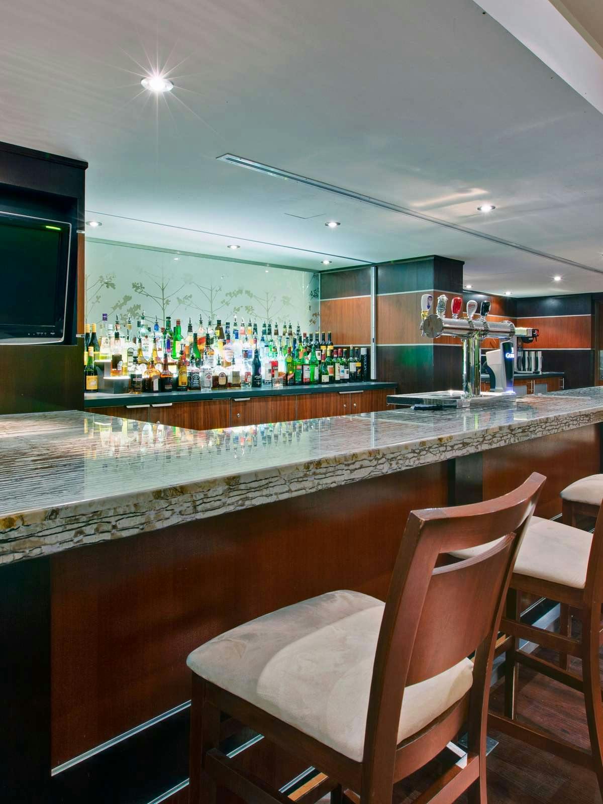 Hotel Holiday Inn Kingston Waterfront photo 1