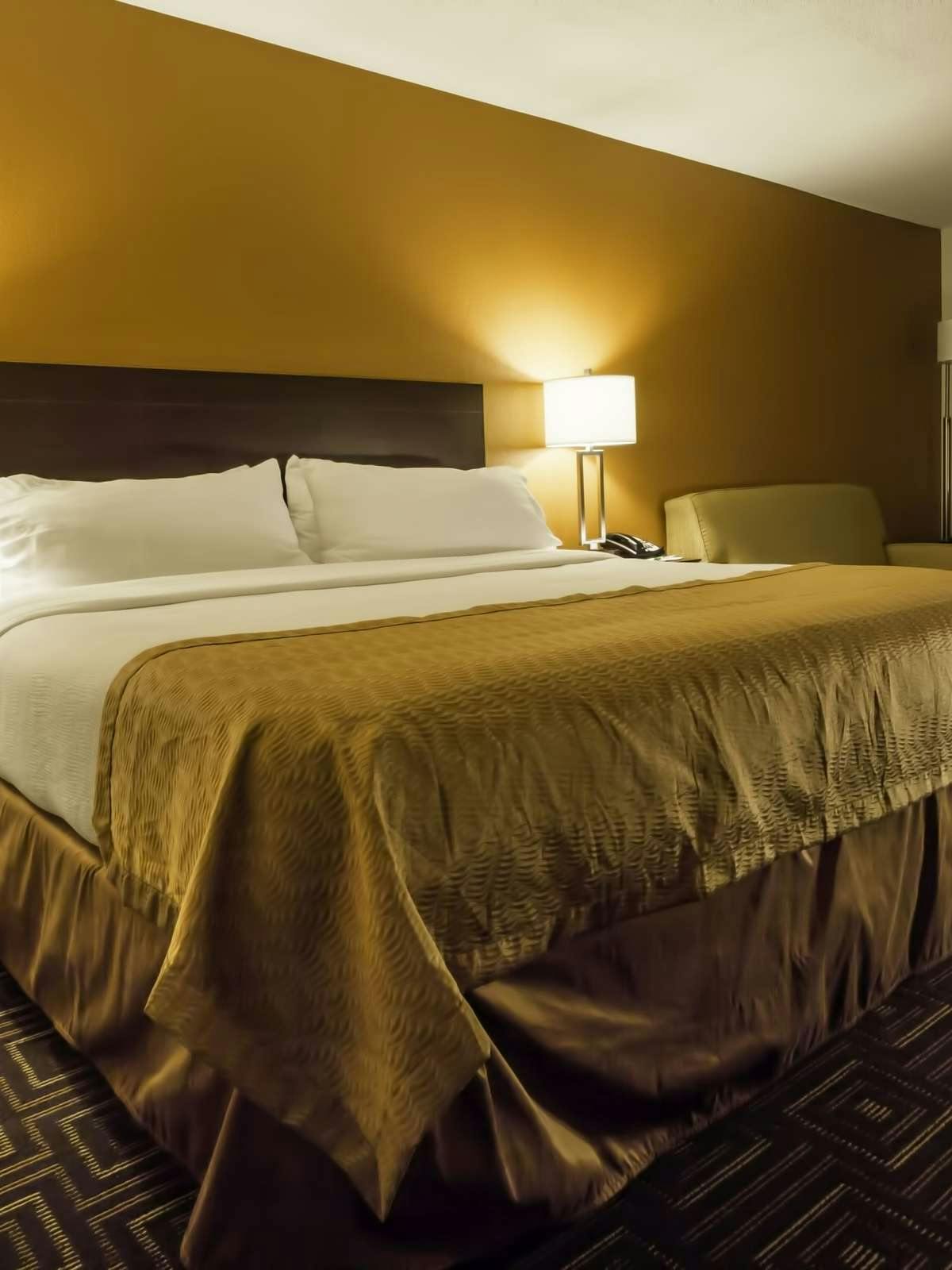 Hotel Holiday Inn Knoxville West Cedar Bluff Road photo 1