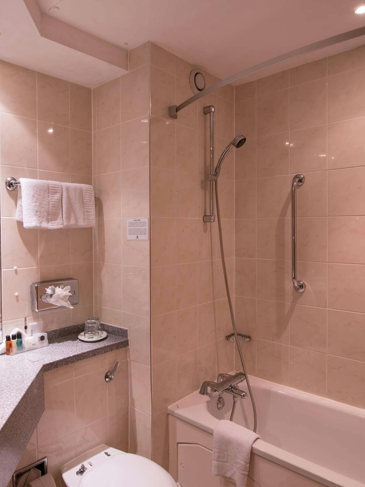 Hotel Holiday Inn Leamington Spa Warwick photo 3