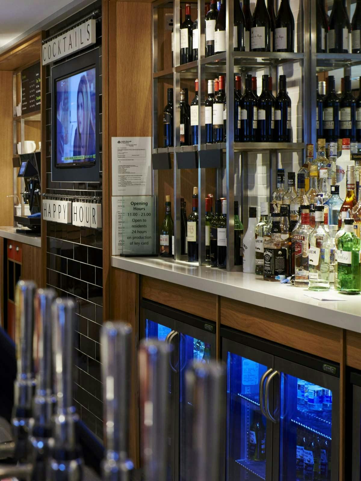 Hotel Holiday Inn London Brentford Lock photo 1