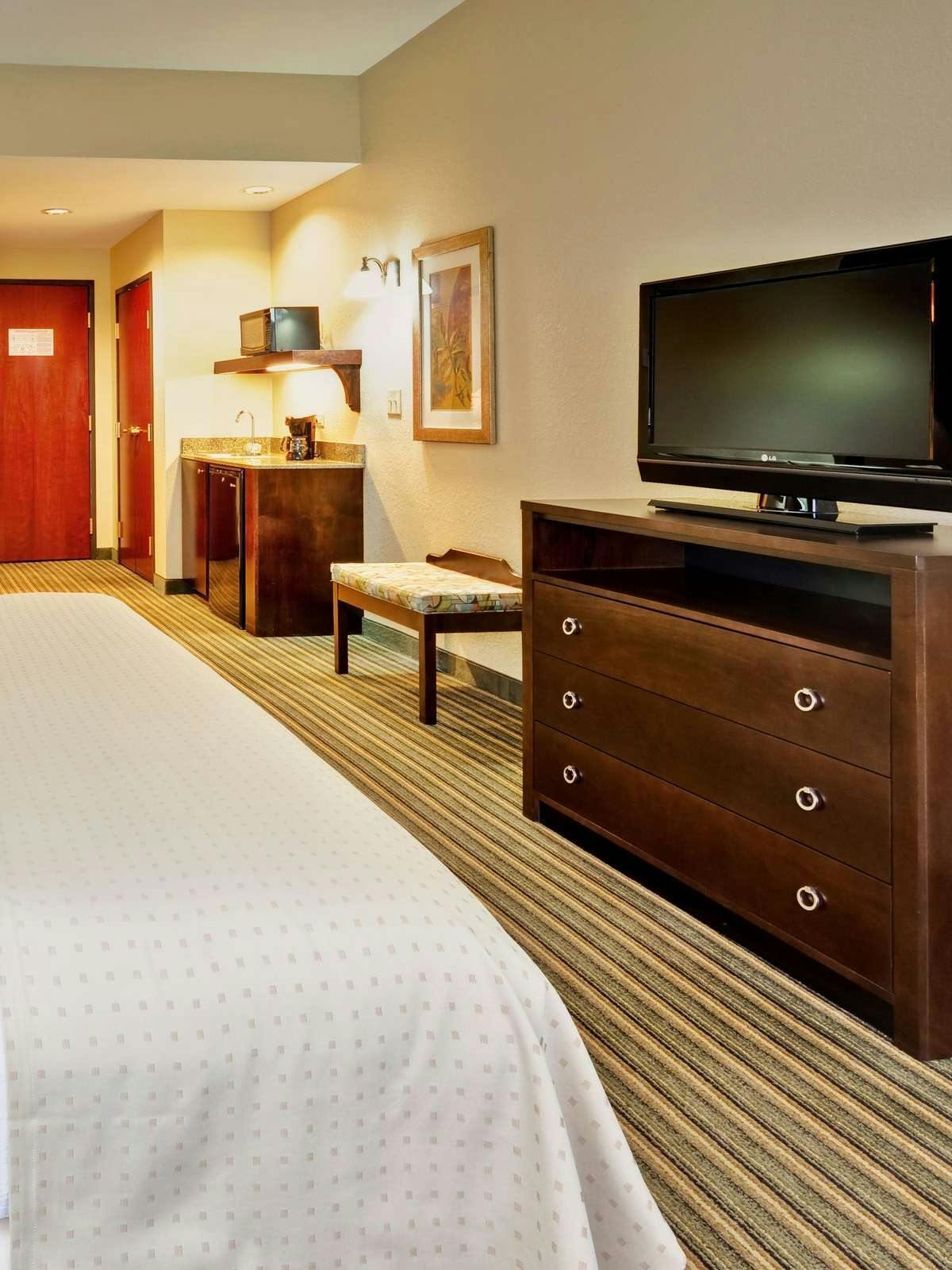 Hotel Holiday Inn Pearl Jackson Area photo 2