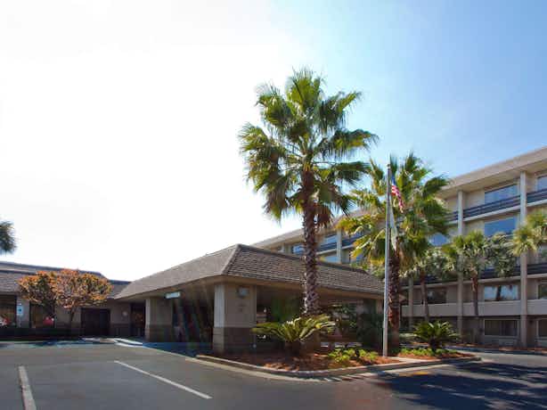 Holiday Inn Resort Beach House Hilton Head Island Hoteltonight 3065
