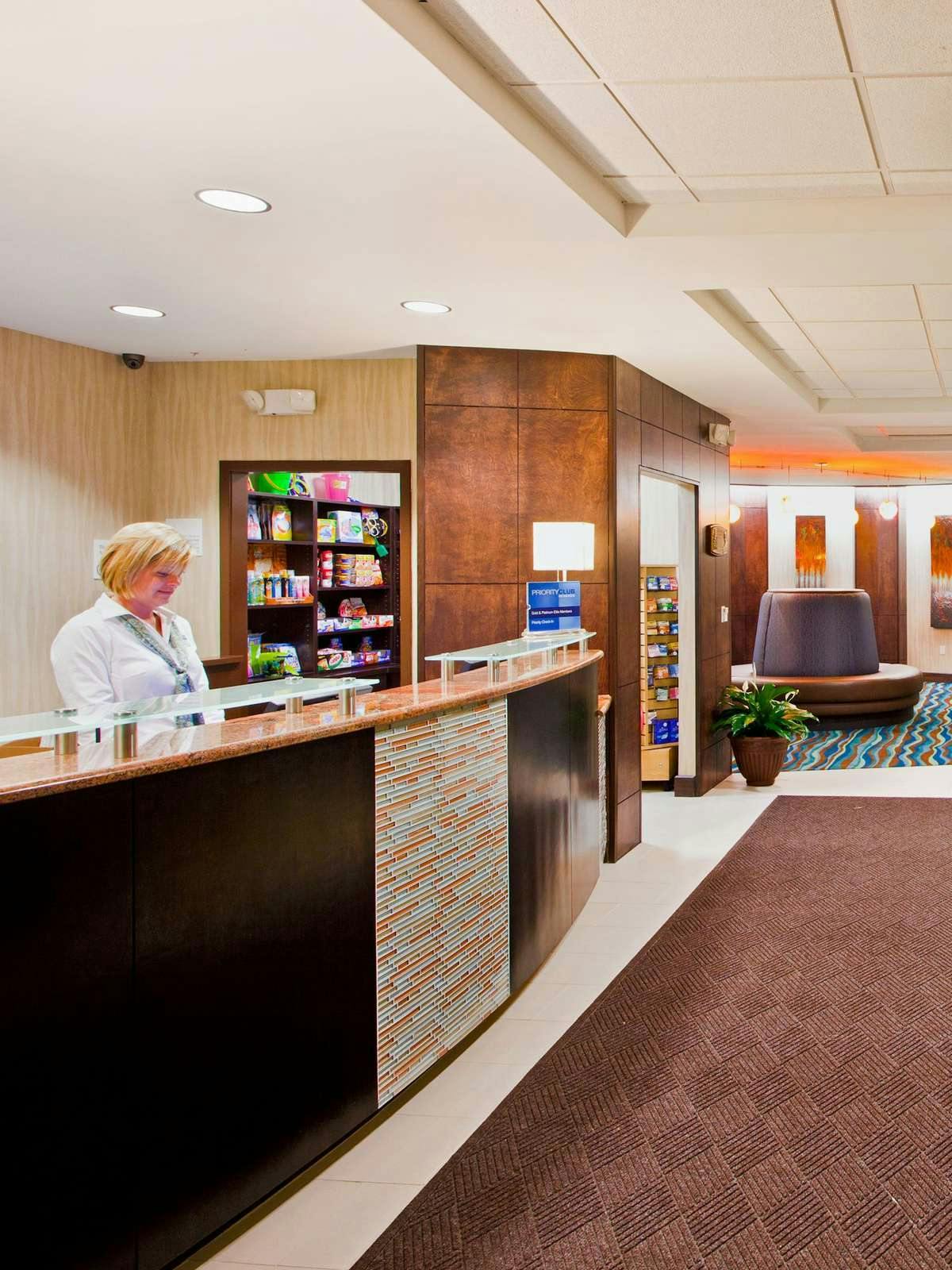 Hotel Holiday Inn Resort Daytona Beach photo 4