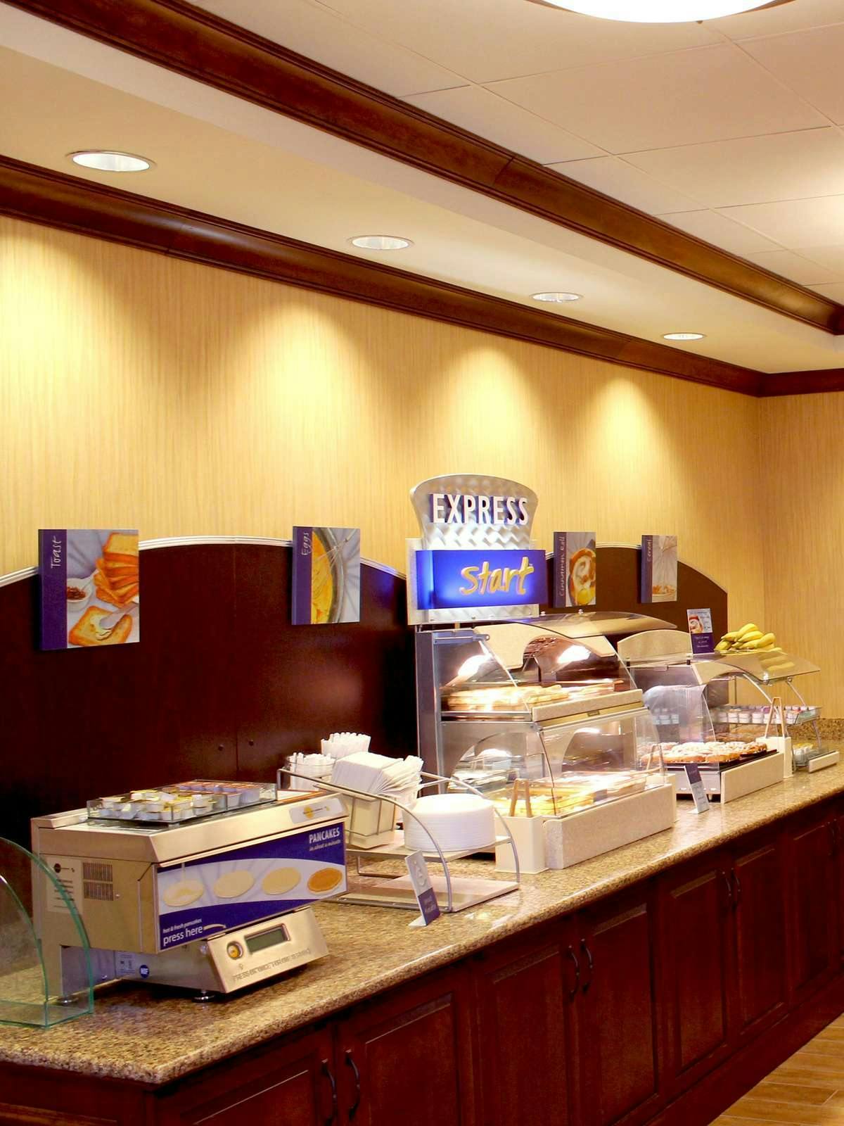 Hotel Holiday Inn Express Hotel & Suites Paducah West photo 4