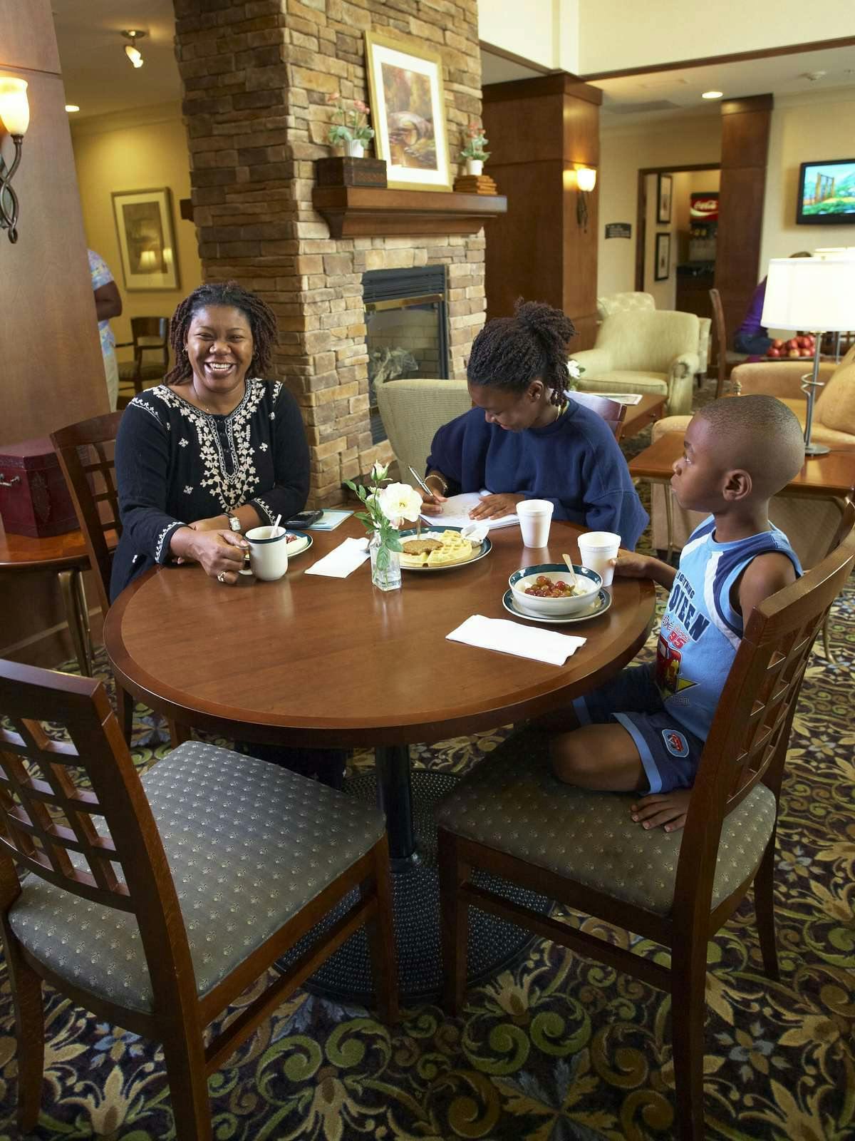 Hotel Staybridge Suites Augusta photo 3