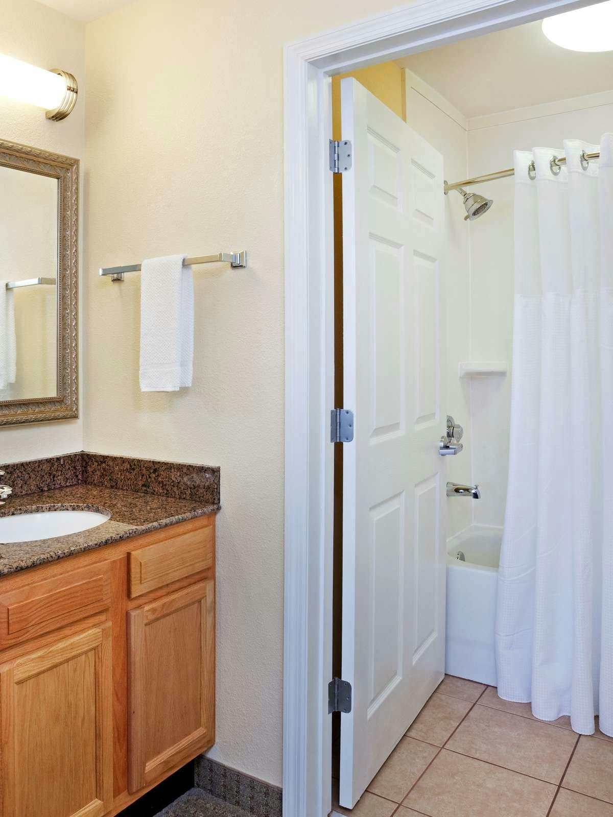 Hotel Staybridge Suites Chattanooga Hamilton Place photo 3