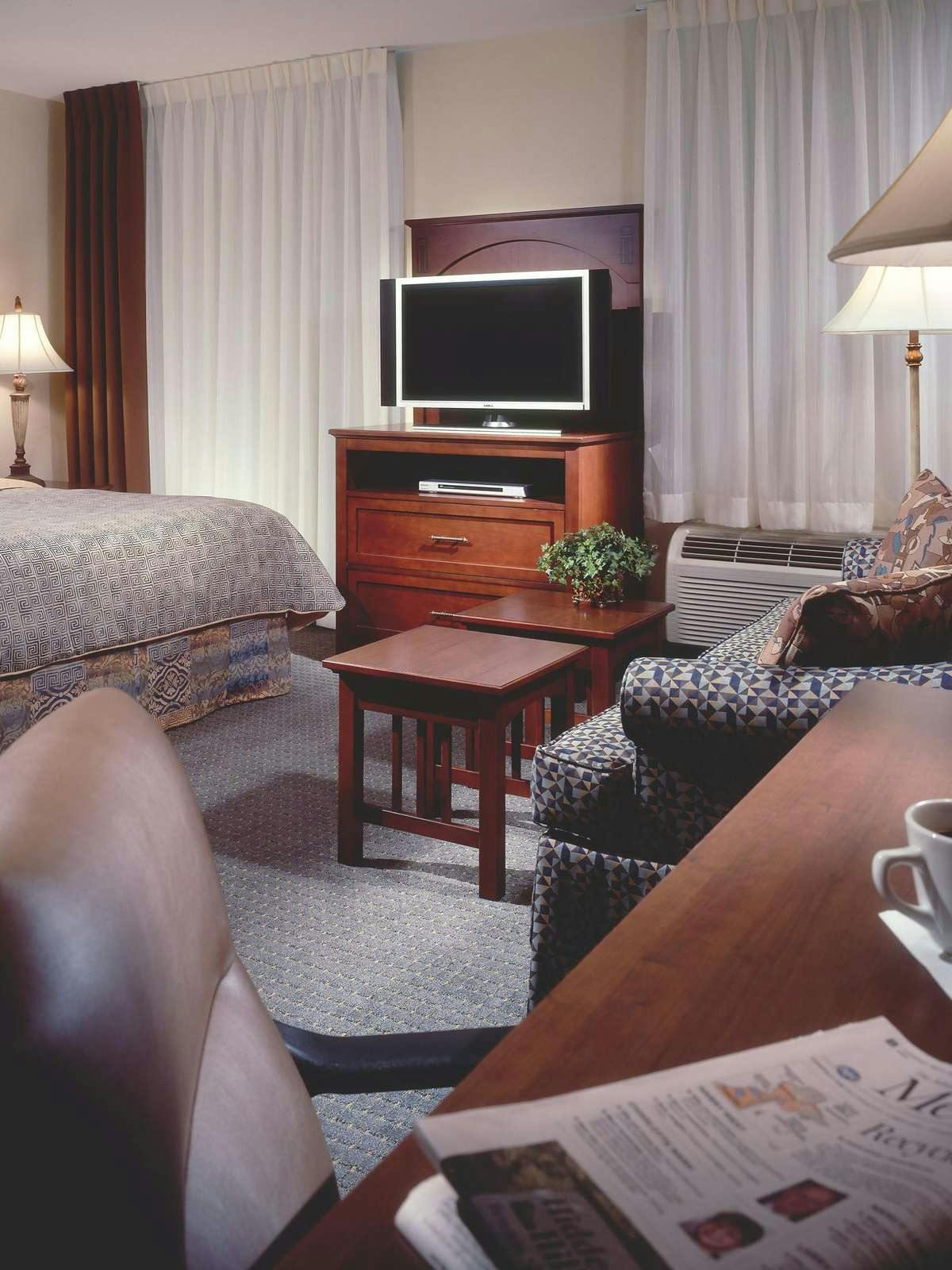 Hotel Staybridge Suites Columbus photo 2