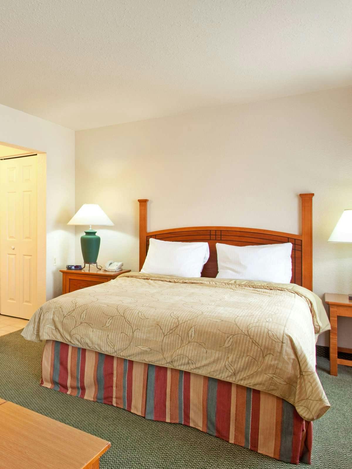 Hotel Staybridge Suites Chicago Lincolnshire photo 1