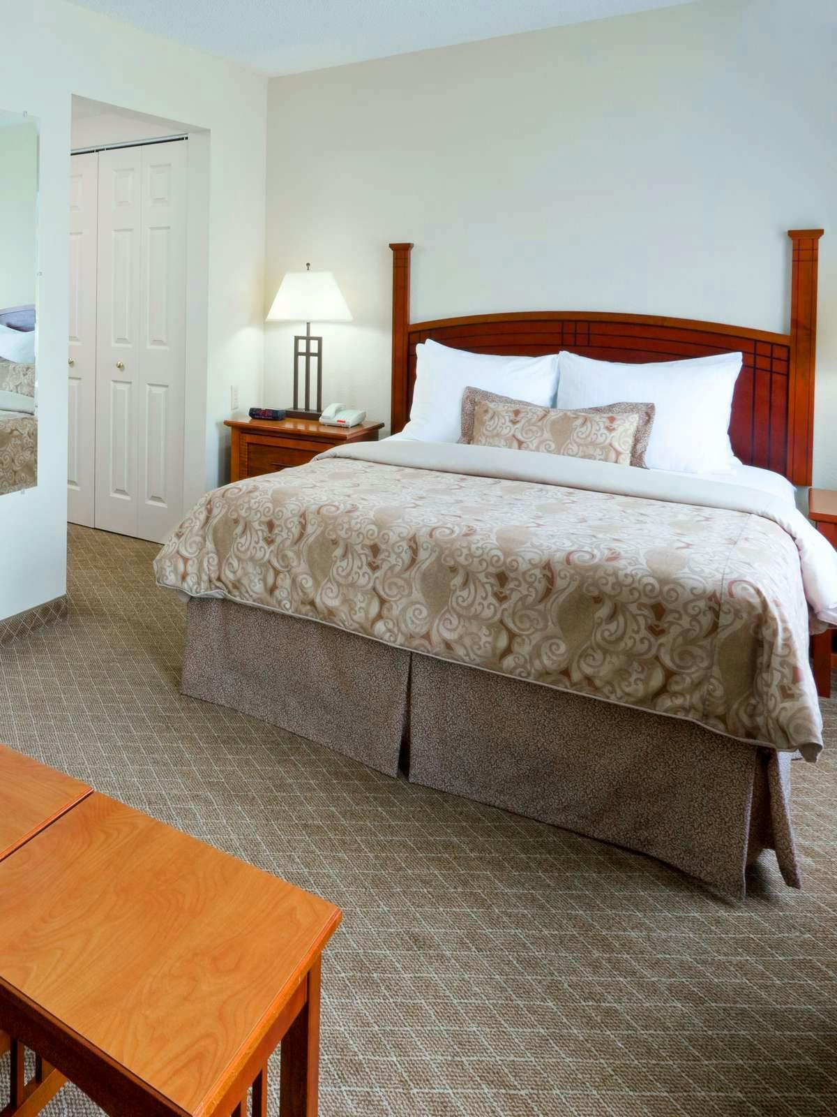 Hotel Staybridge Suites Cranbury South Brunswick photo 1