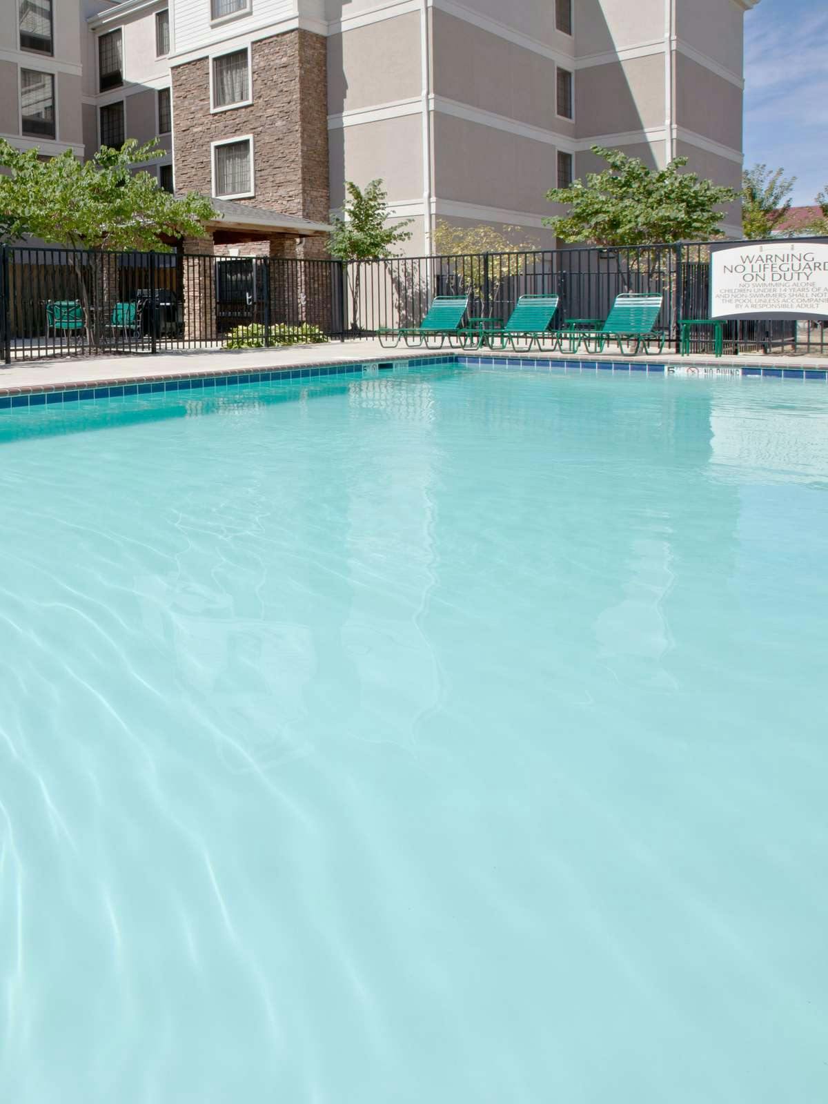 Hotel Staybridge Suites Indianapolis Airport photo 4