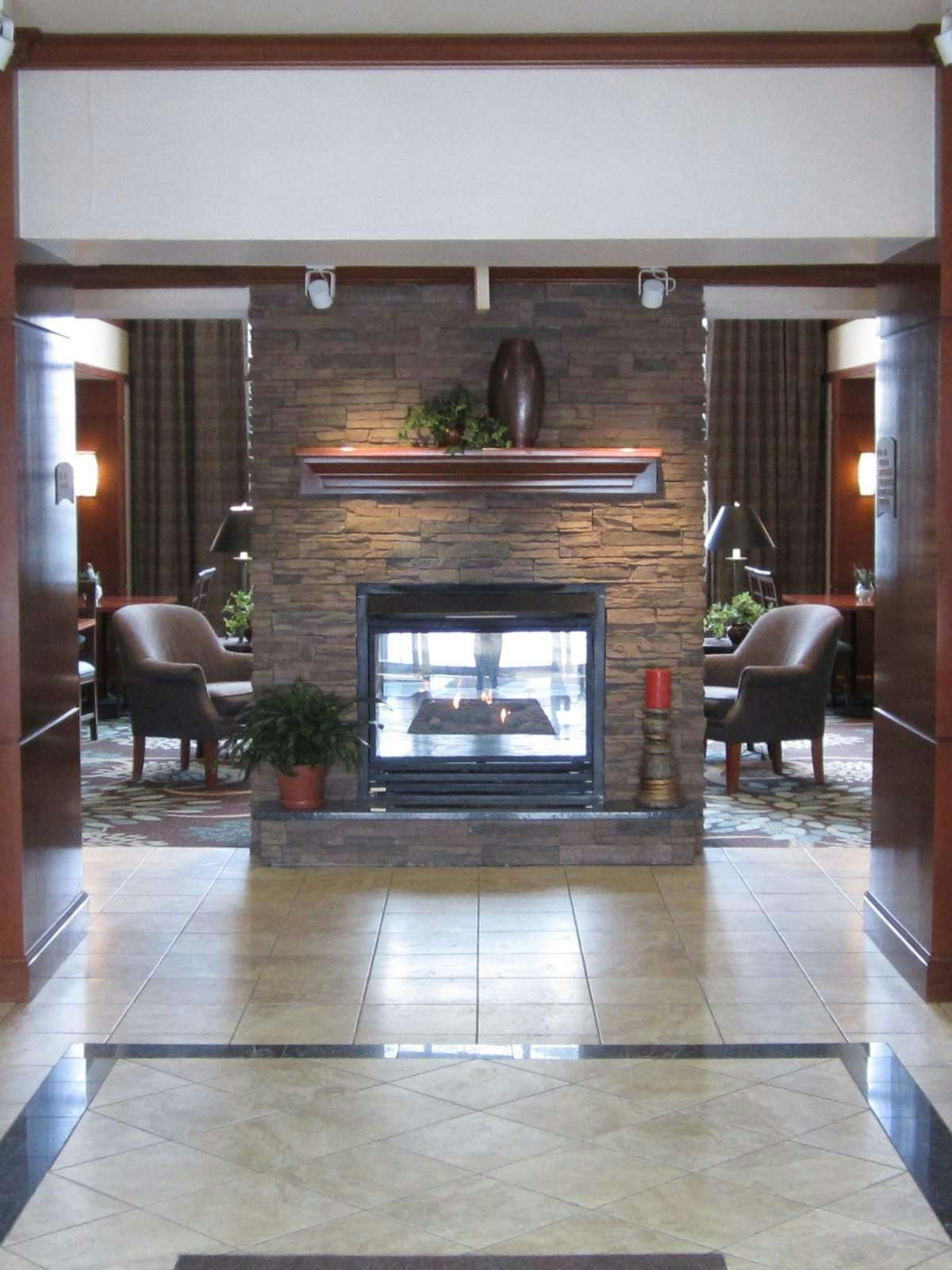 Hotel Staybridge Suites Kalamazoo photo 4