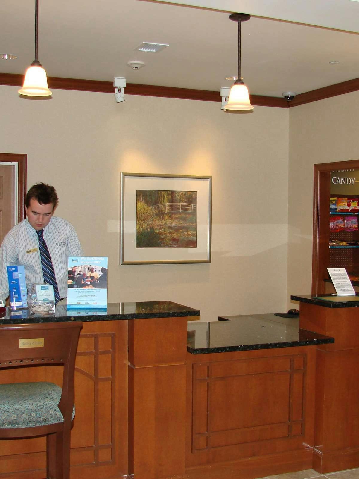 Hotel Staybridge Suites Kalamazoo photo 5