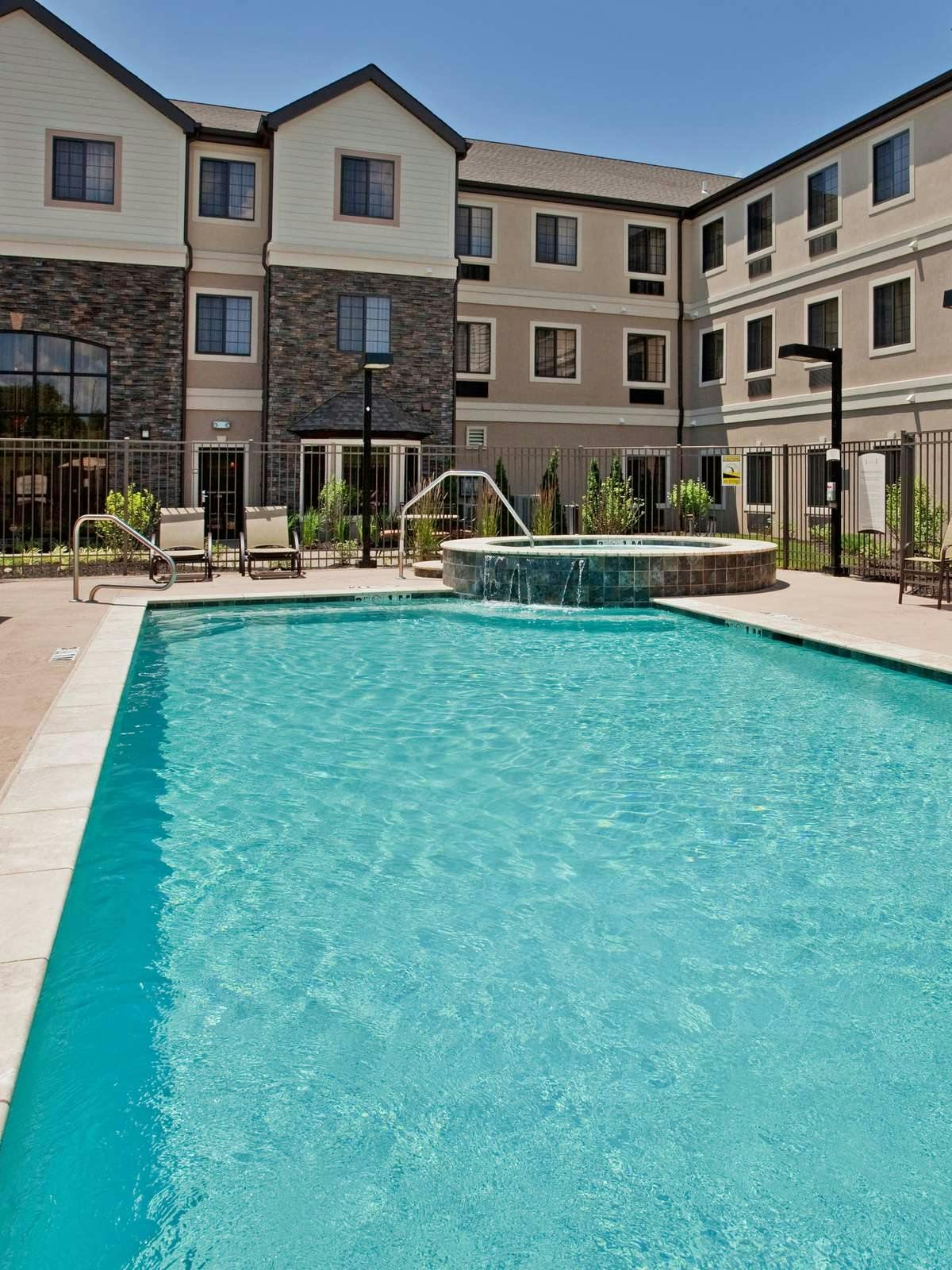 Hotel Staybridge Suites Kansas City Independence photo 5