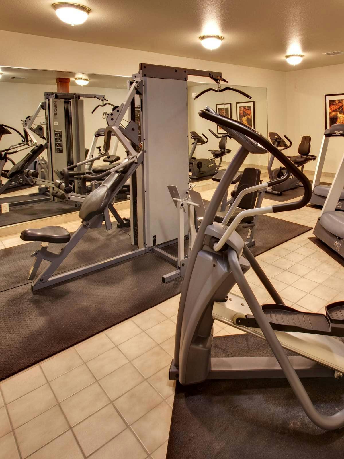 Hotel Staybridge Suites Sioux Falls At Empire Mall photo 5