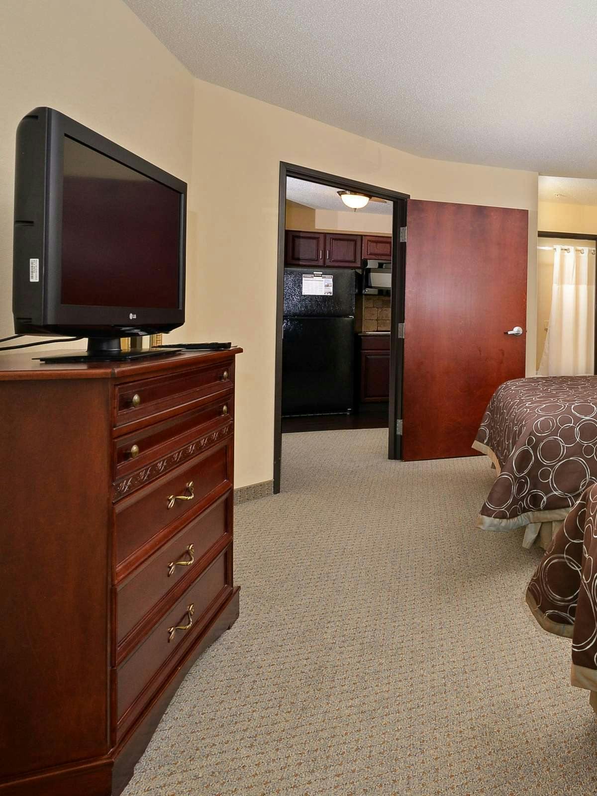 Hotel Staybridge Suites West Des Moines photo 2