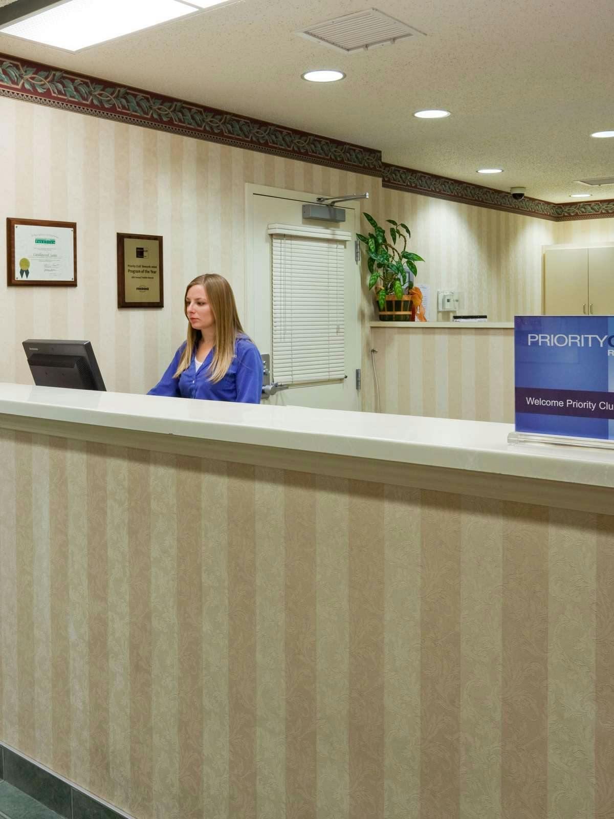 Hotel Candlewood Suites Appleton photo 4