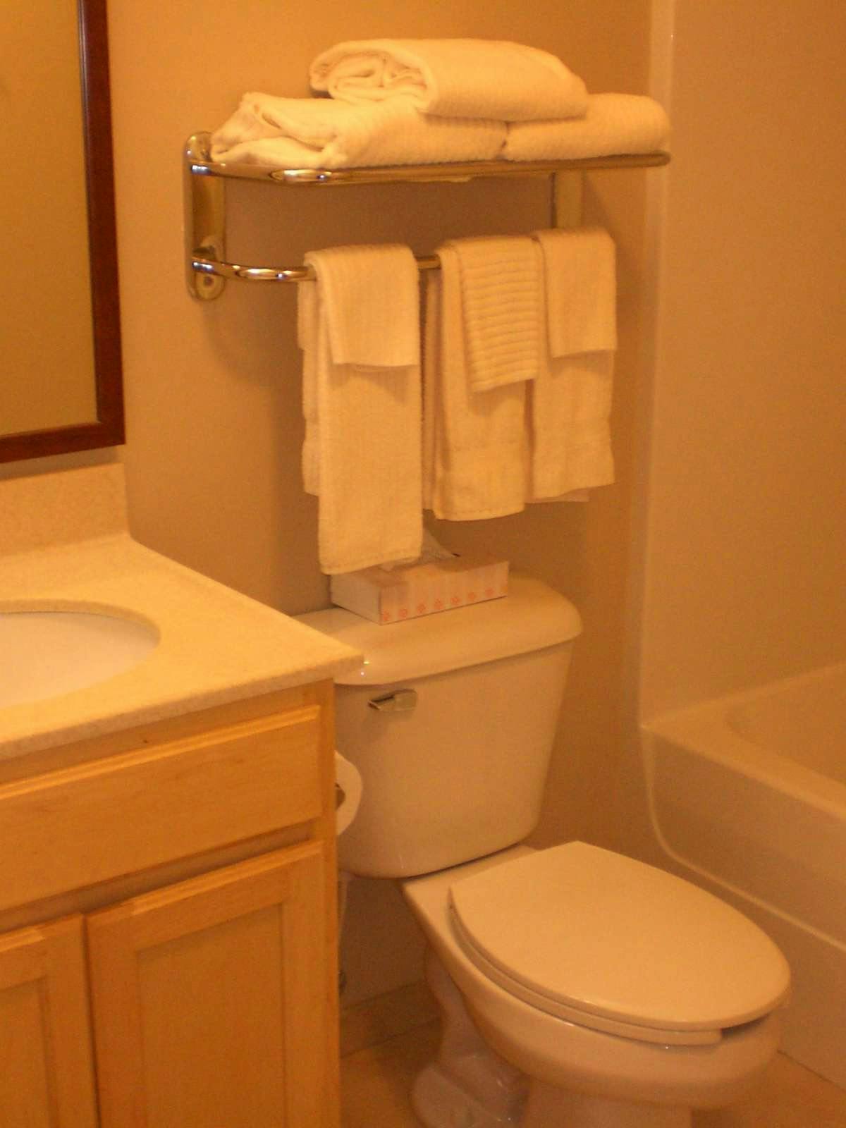 Hotel Candlewood Suites Brown Deer photo 3