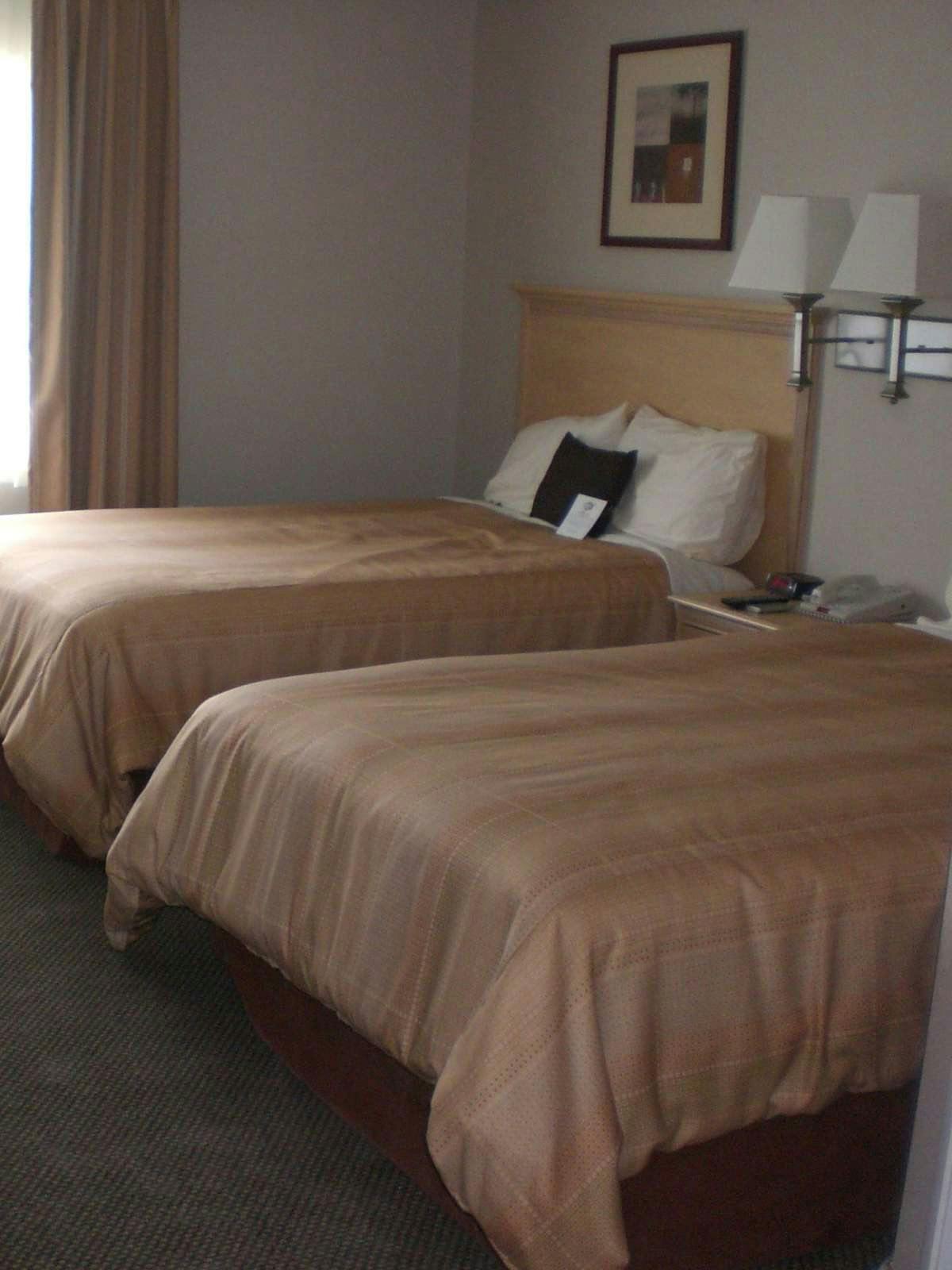 Hotel Candlewood Suites Brown Deer photo 1