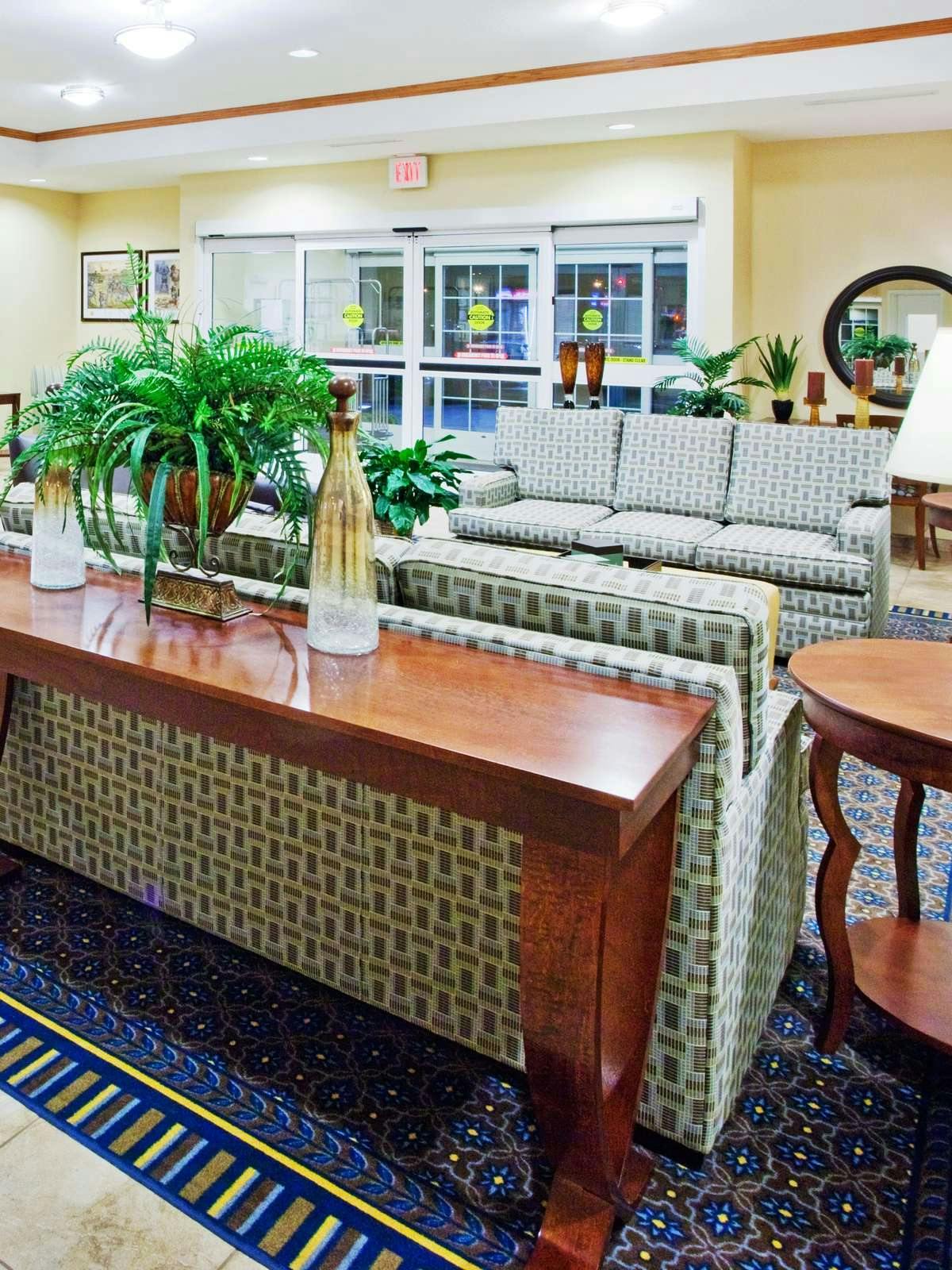 Hotel Candlewood Suites Columbus photo 3