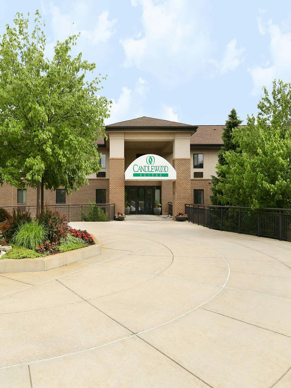 Hotel Candlewood Suites East Lansing by IHG photo 4