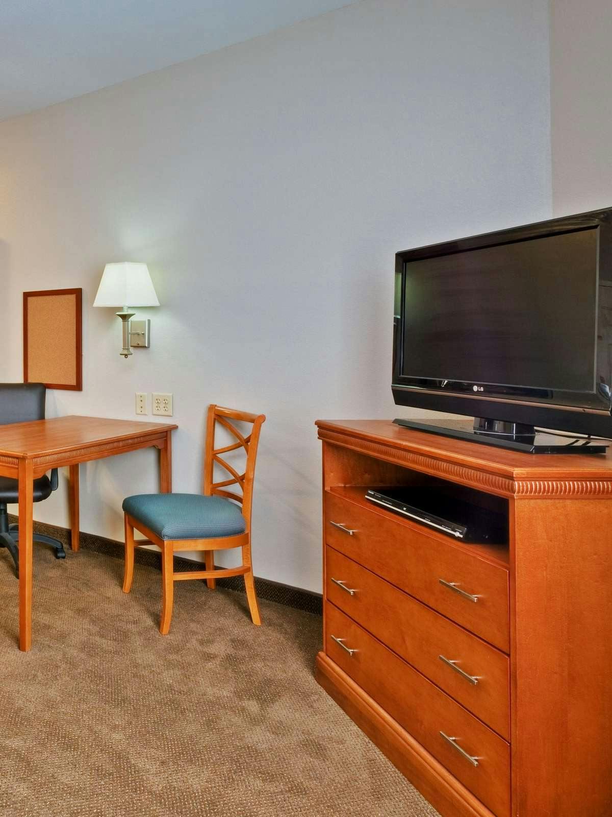 Hotel Candlewood Suites Amherst photo 2