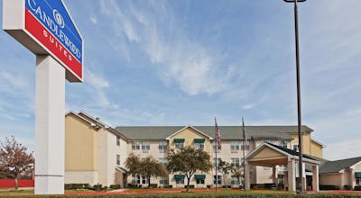 Candlewood Suites Dallas Market Center